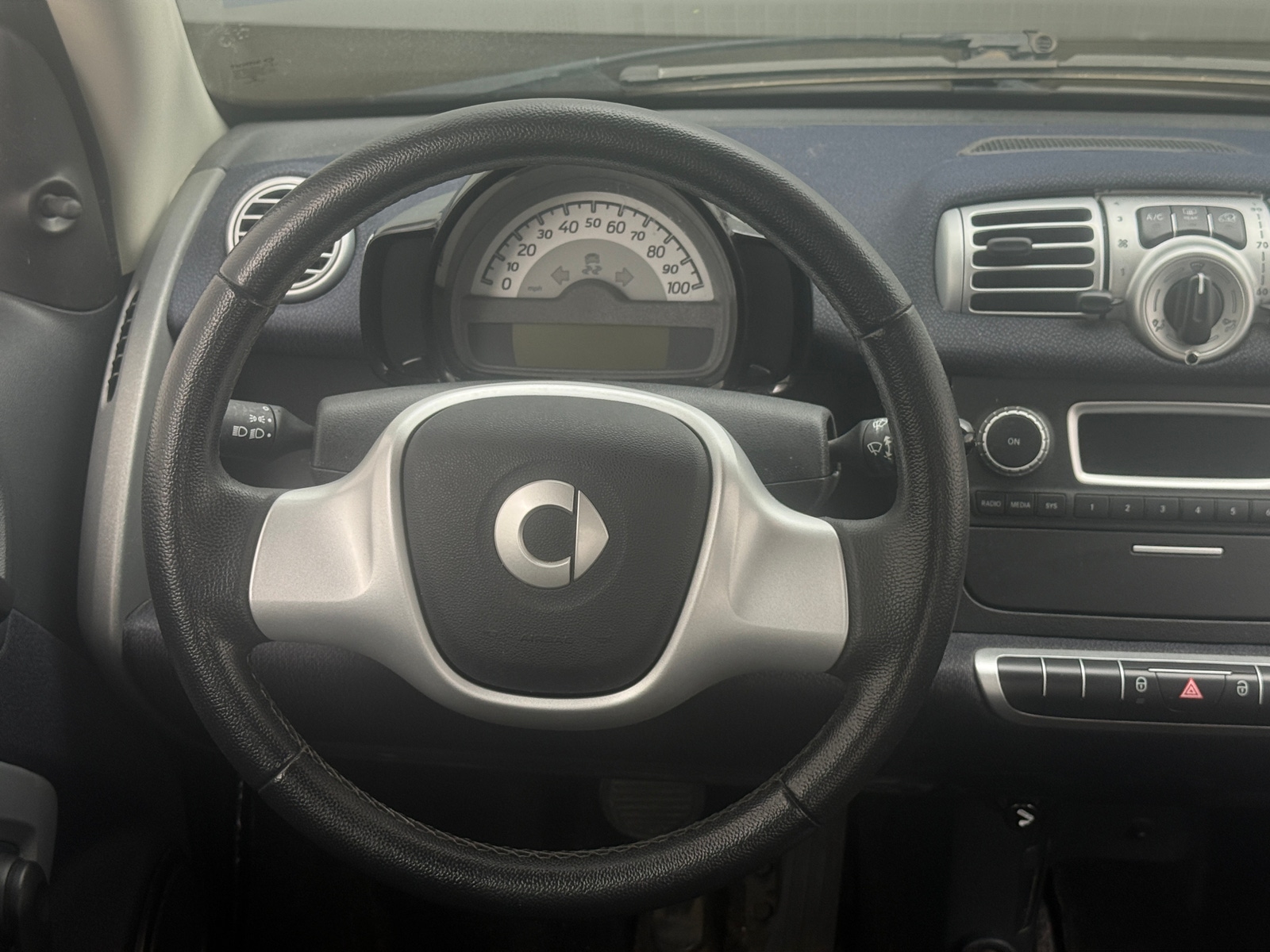 Thumbnail: 2015 smart fortwo - 5