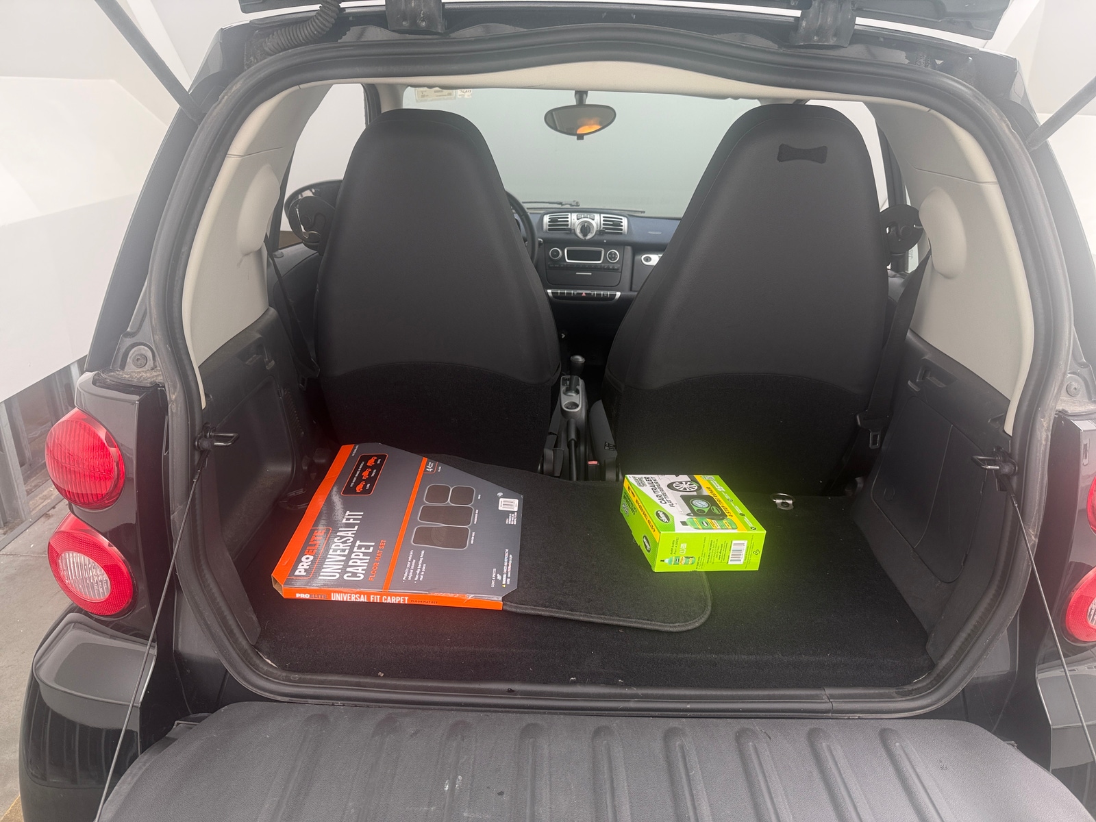 Thumbnail: 2015 smart fortwo - 6