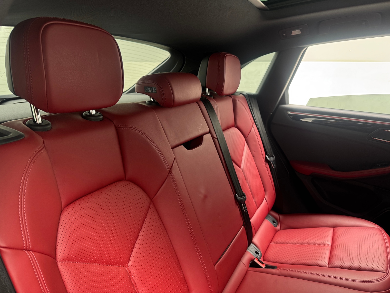 Thumbnail: 2024 Porsche Macan - 5