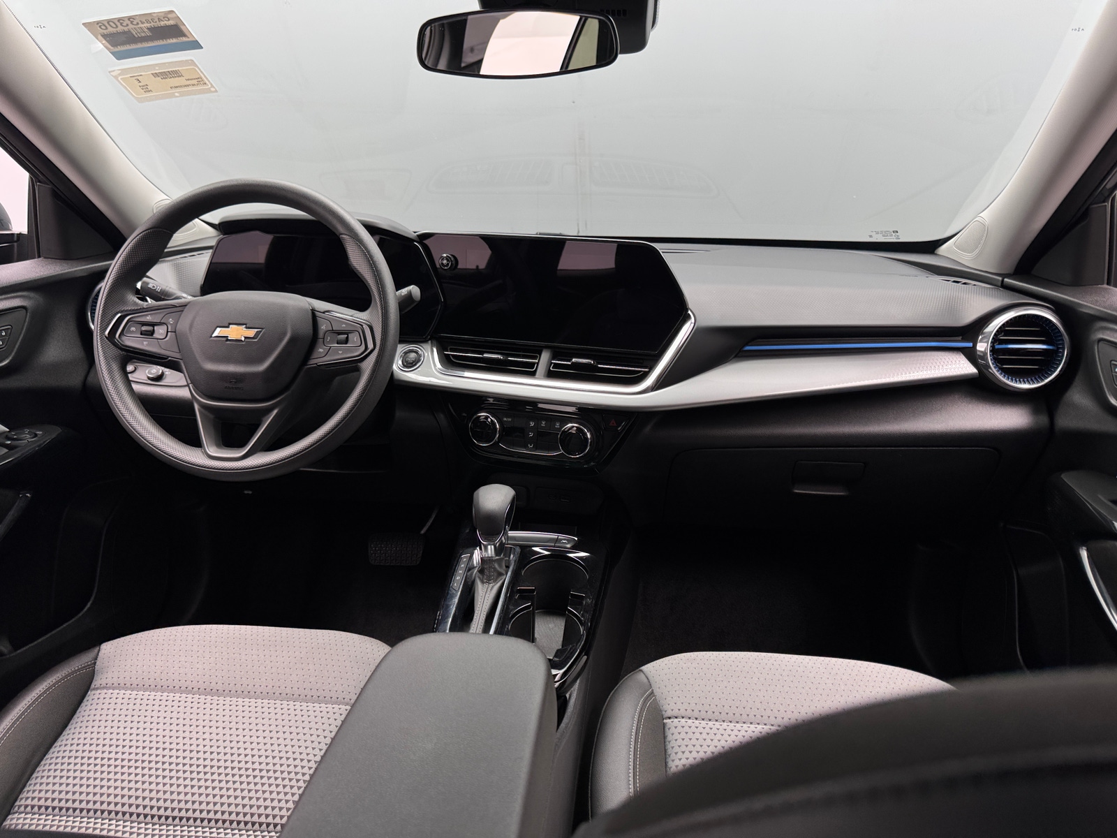 Thumbnail: 2025 Chevrolet Trax - 3