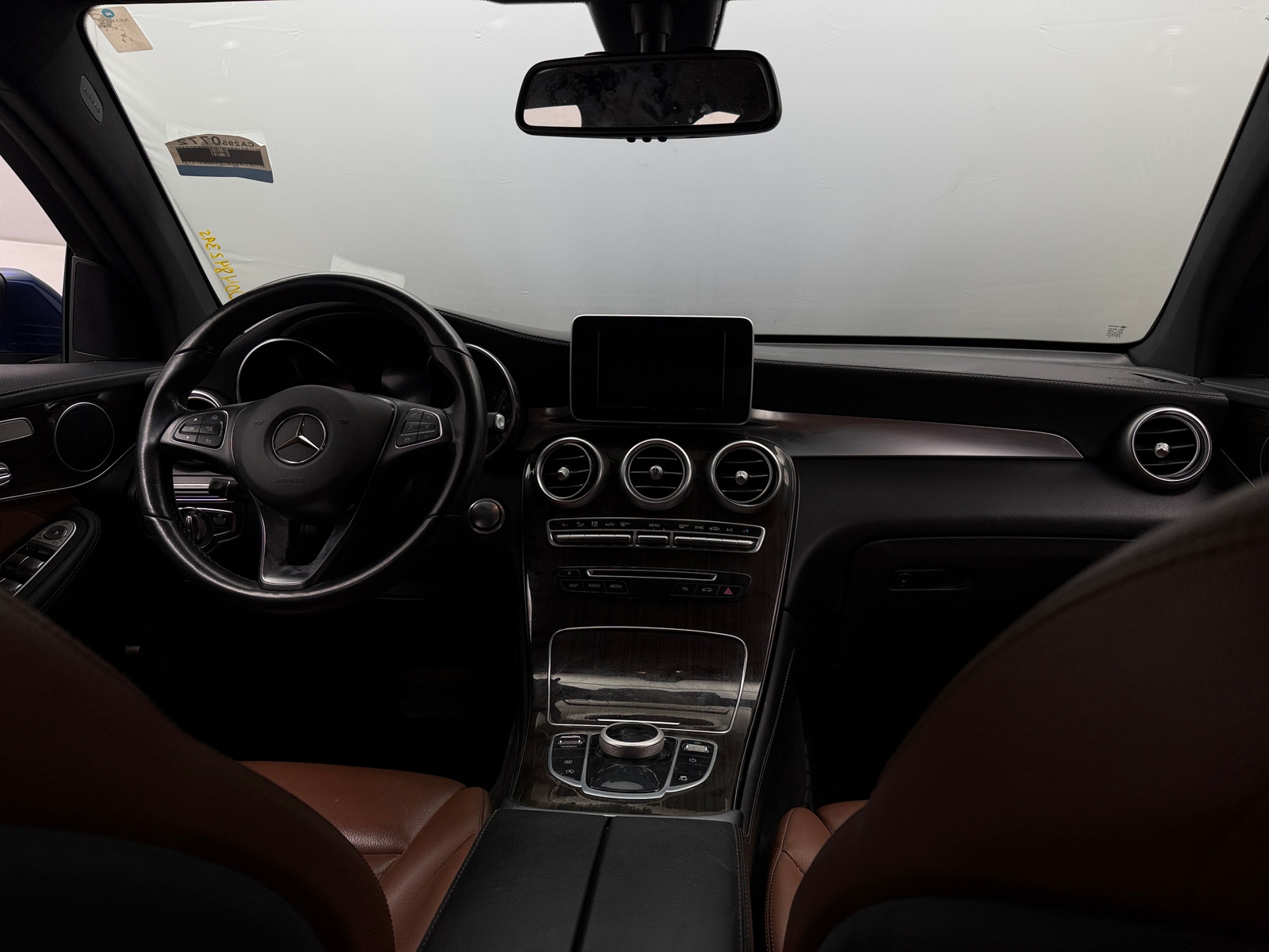 Thumbnail: 2019 Mercedes-Benz GLC - 2
