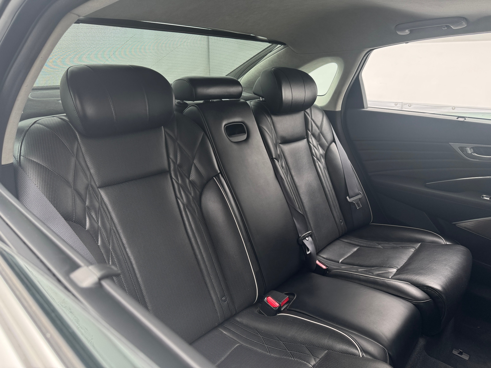 Thumbnail: 2019 Kia K900 - 5