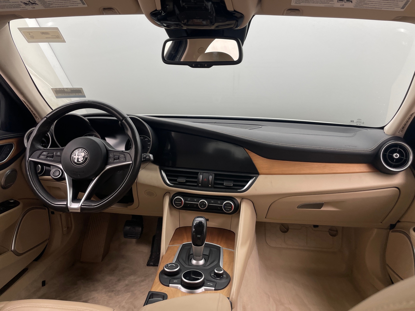 Thumbnail: 2017 Alfa Romeo Giulia - 2