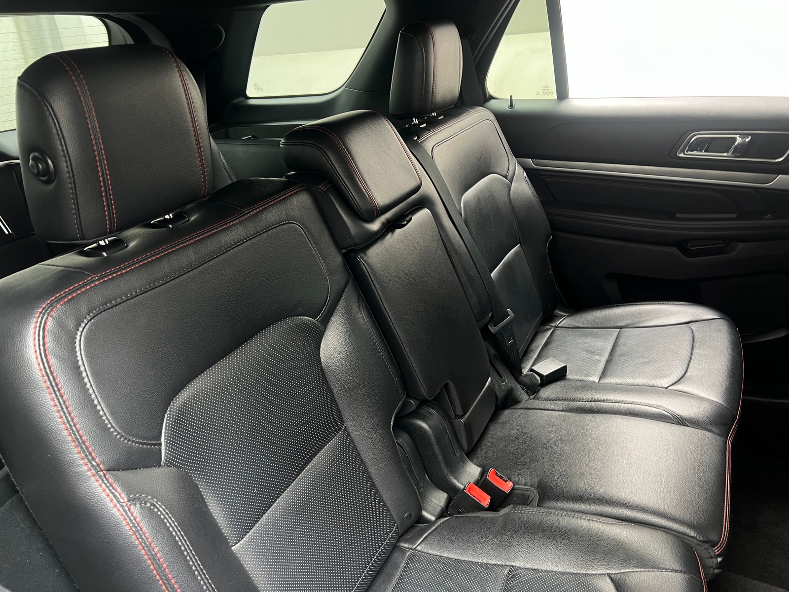 Thumbnail: 2019 Ford Explorer - 5