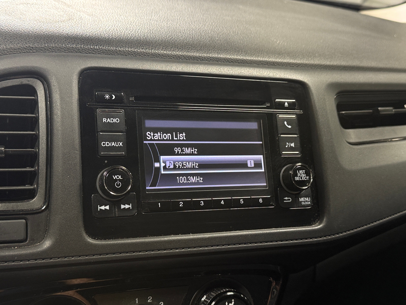 Thumbnail: 2016 Honda HR-V - 4