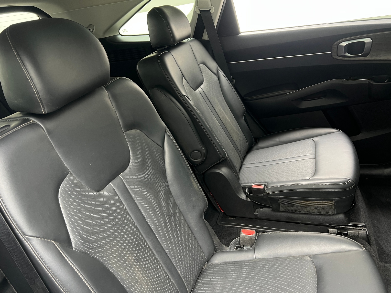 Thumbnail: 2022 Kia Sorento - 5
