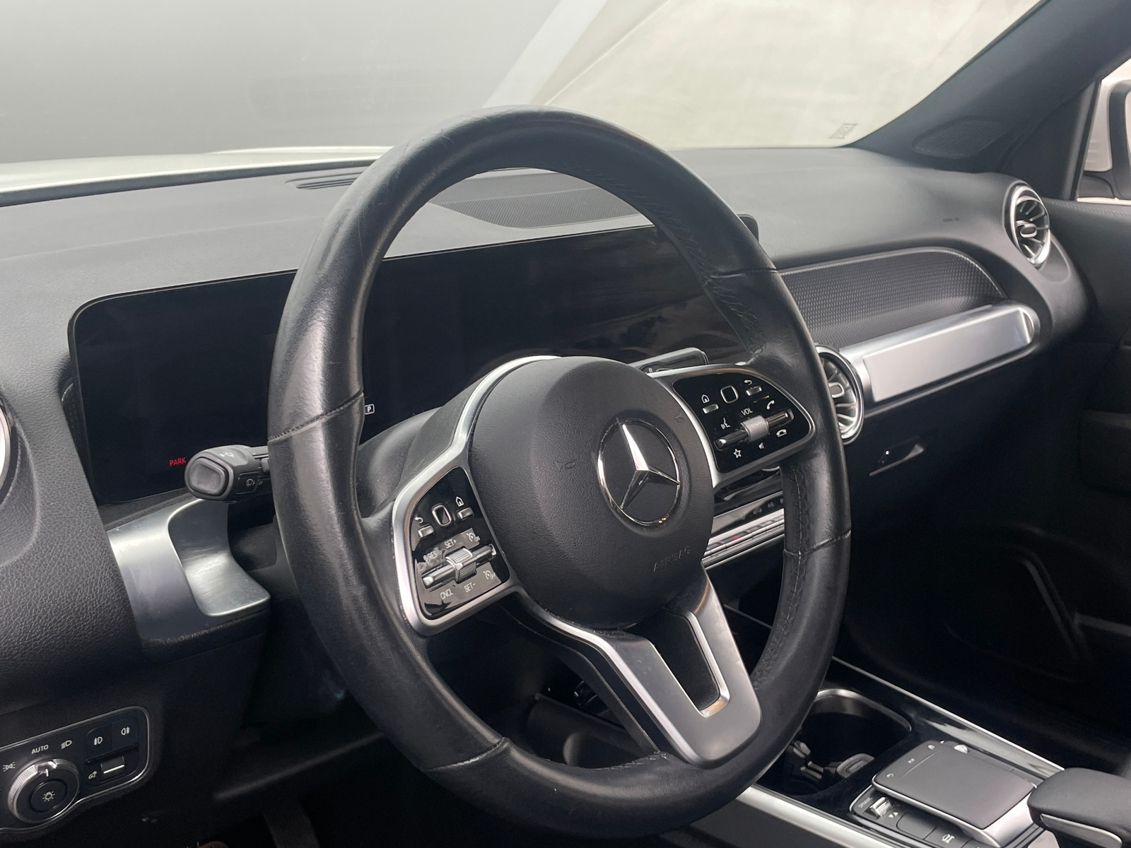 Thumbnail: 2022 Mercedes-Benz GLB - 4