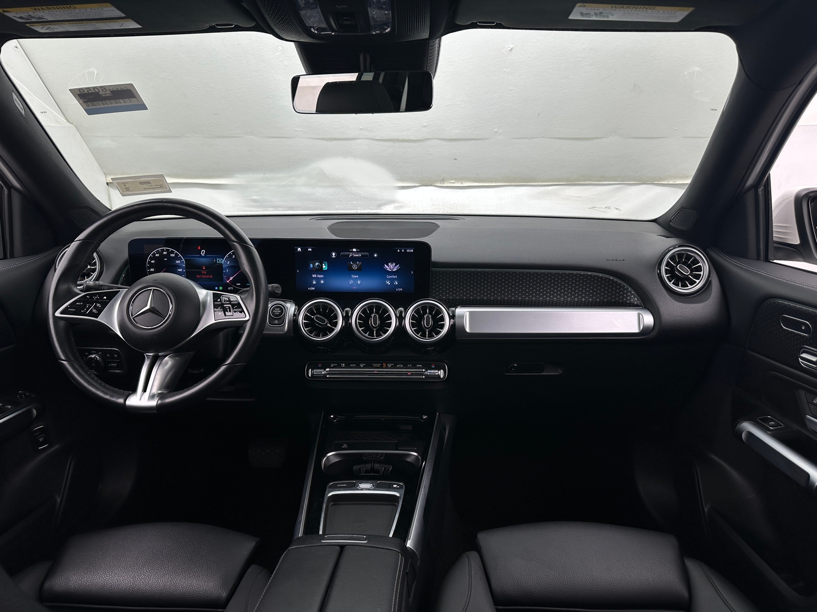 Thumbnail: 2025 Mercedes-Benz GLB - 2
