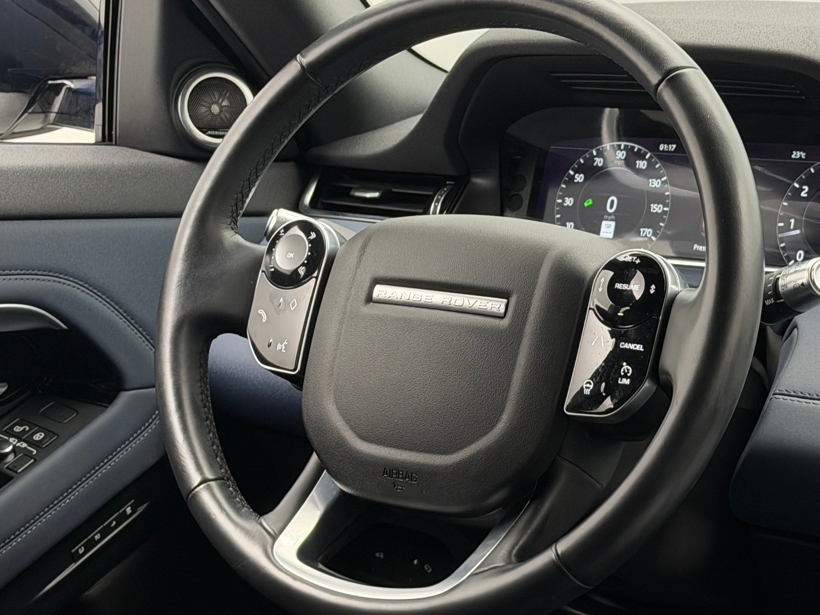 Thumbnail: 2020 Land Rover Range Rover Evoque - 4
