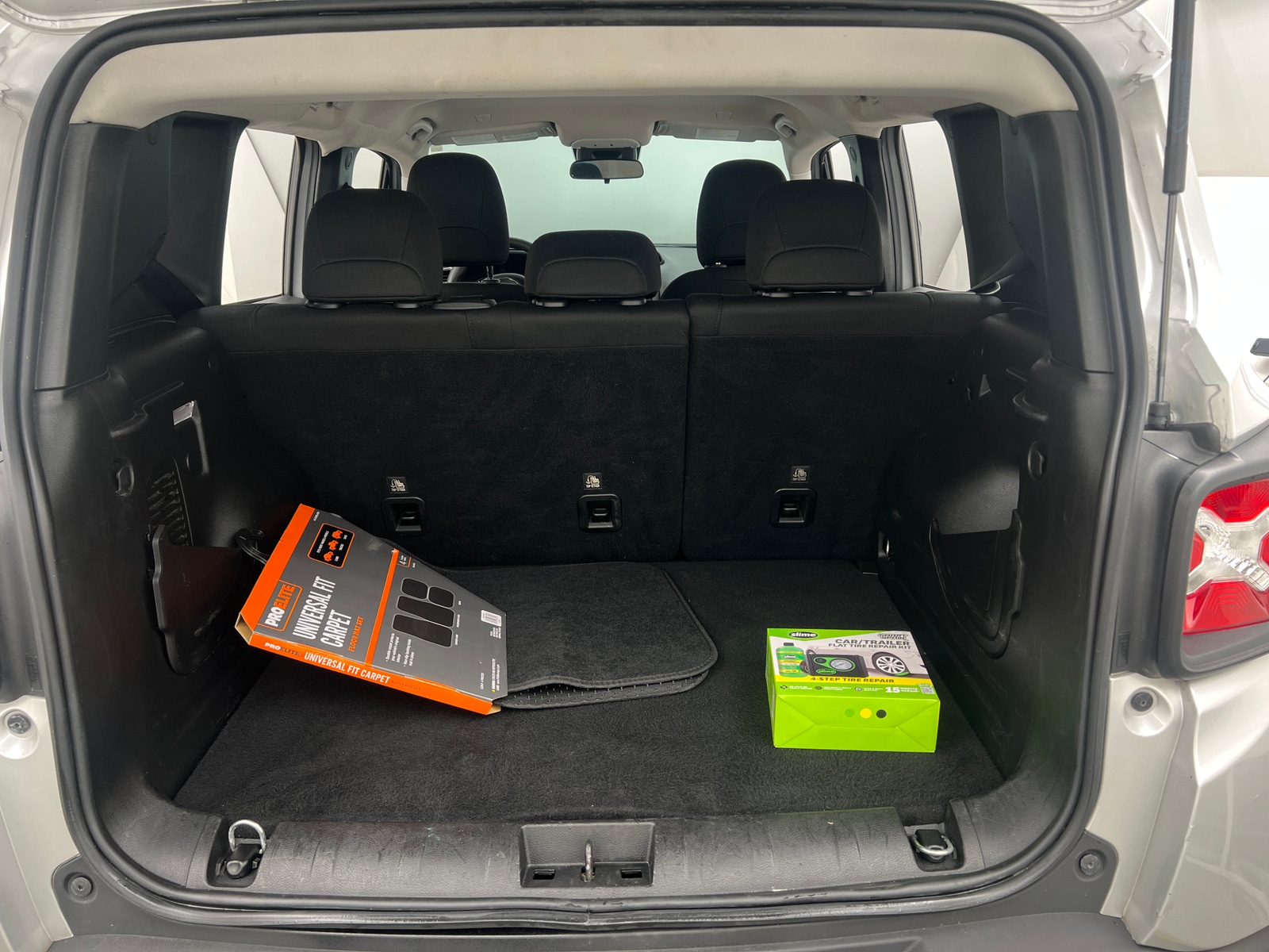 Thumbnail: 2021 Jeep Renegade - 7