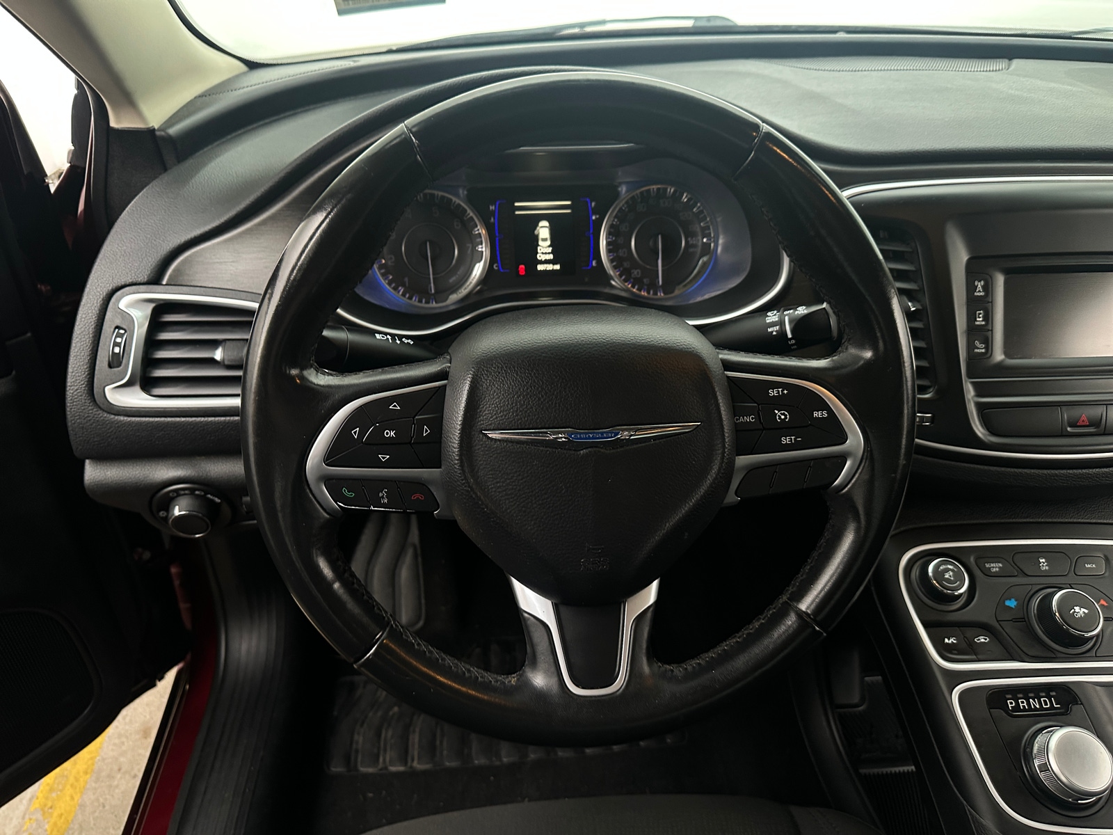 Thumbnail: 2016 Chrysler 200 - 5