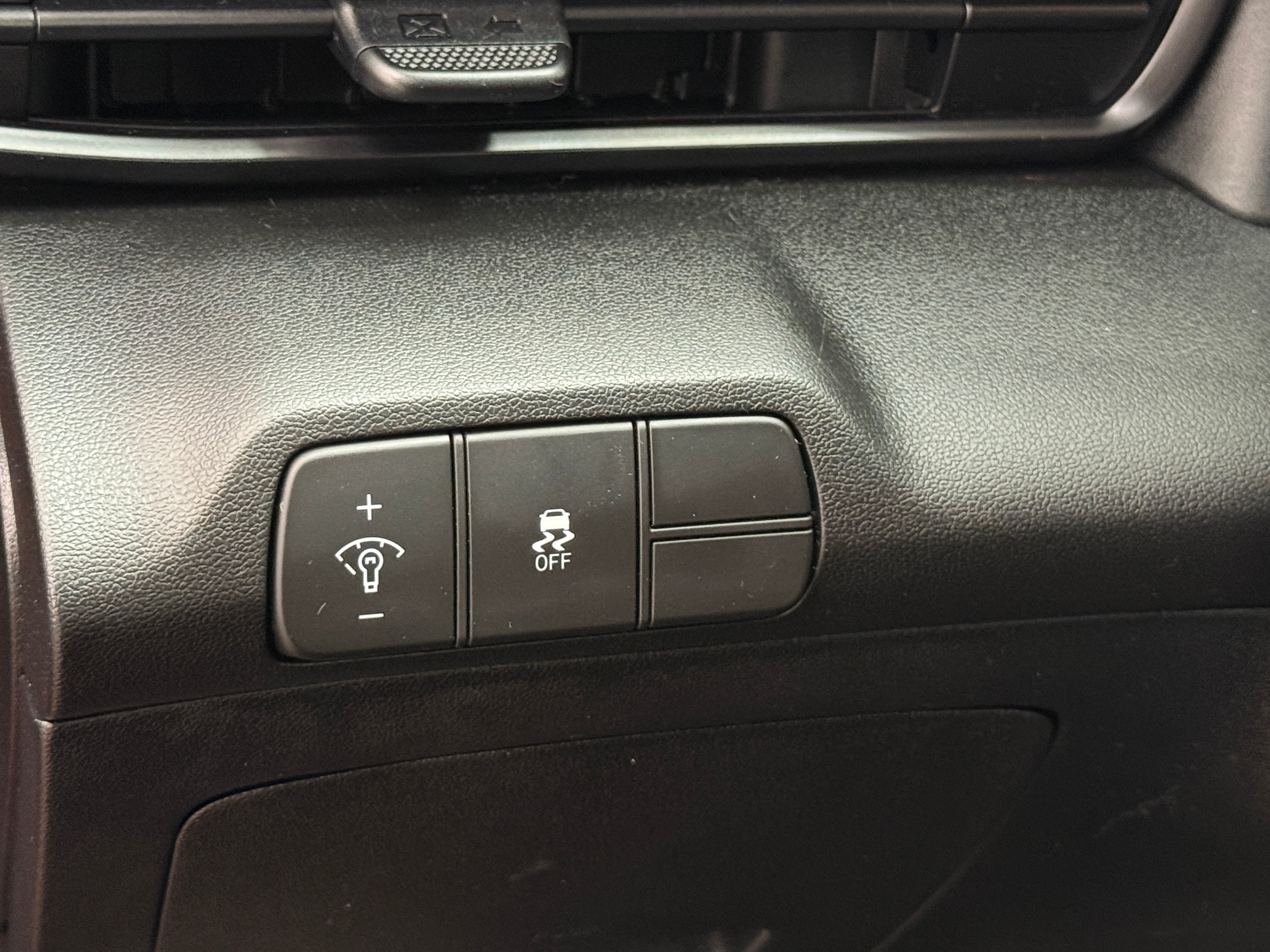 2025 Hyundai Elantra SEL - Photo 9
