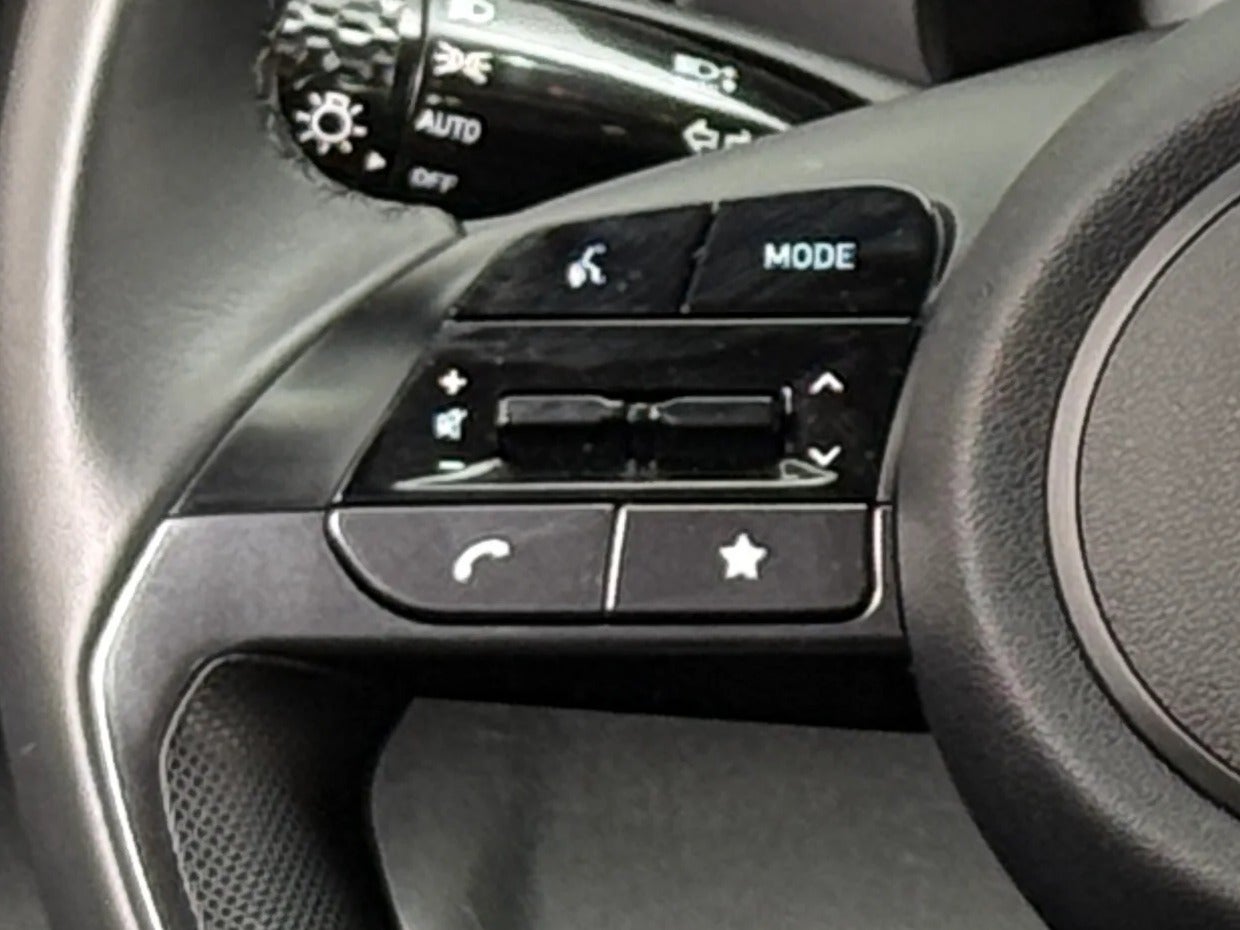 2025 Hyundai Elantra SEL - Photo 14