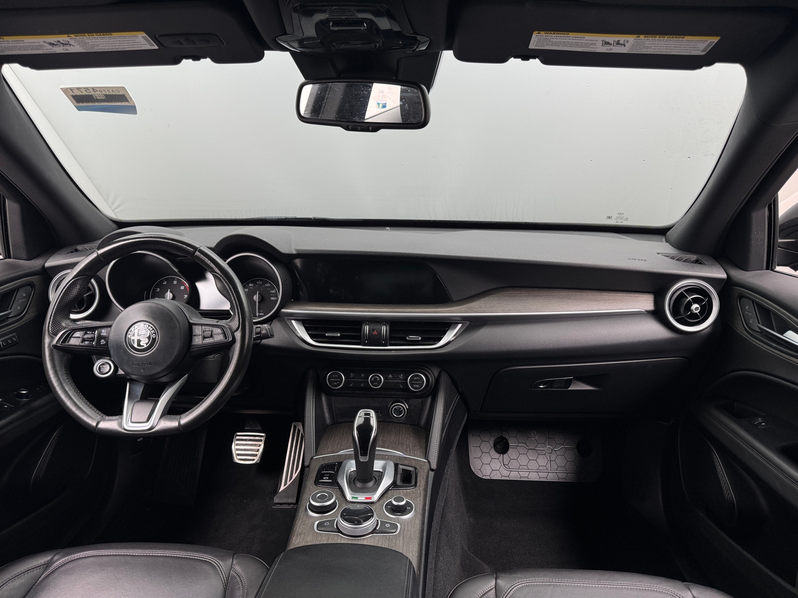Thumbnail: 2023 Alfa Romeo Stelvio - 2