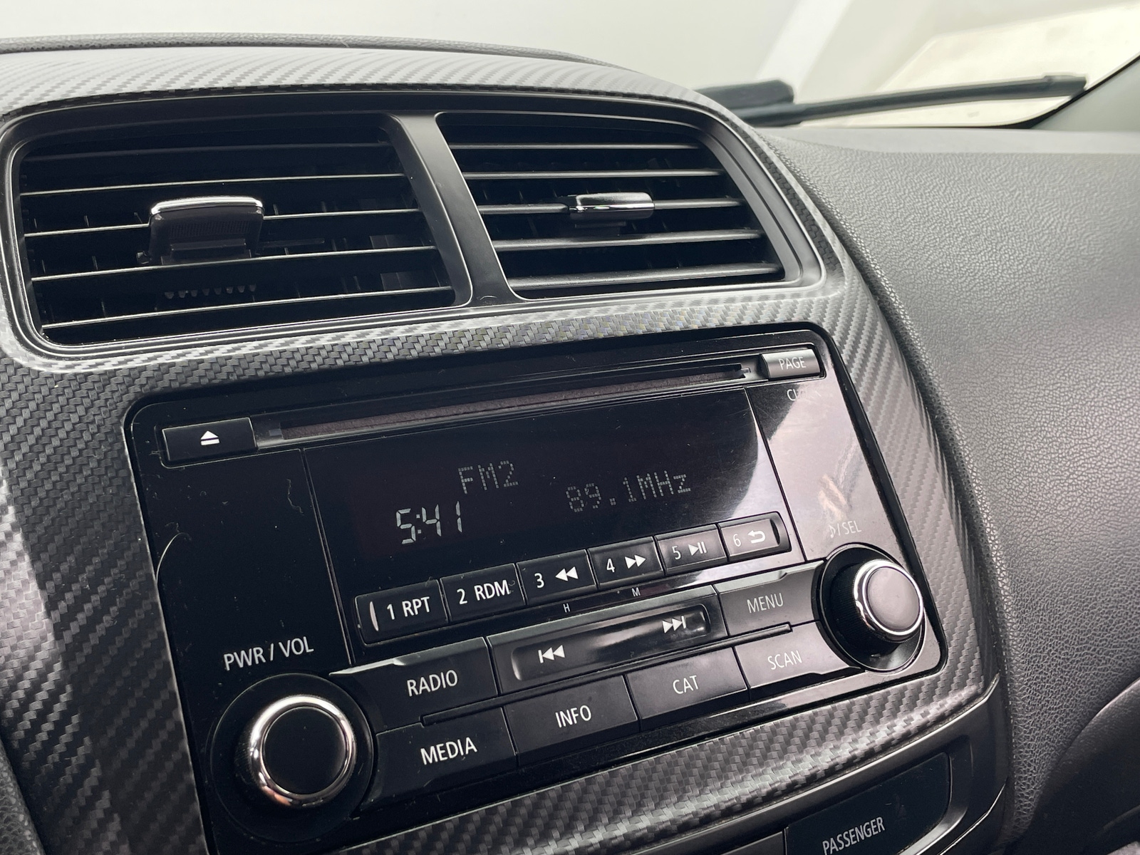 Thumbnail: 2017 Mitsubishi Outlander Sport - 4