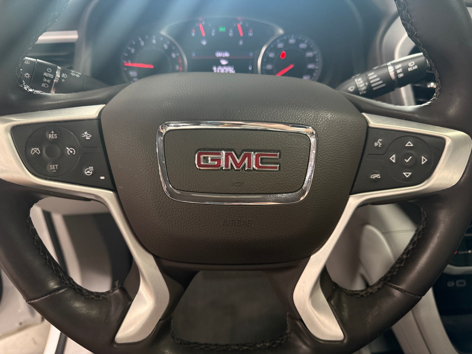 Thumbnail: 2023 GMC Acadia - 4