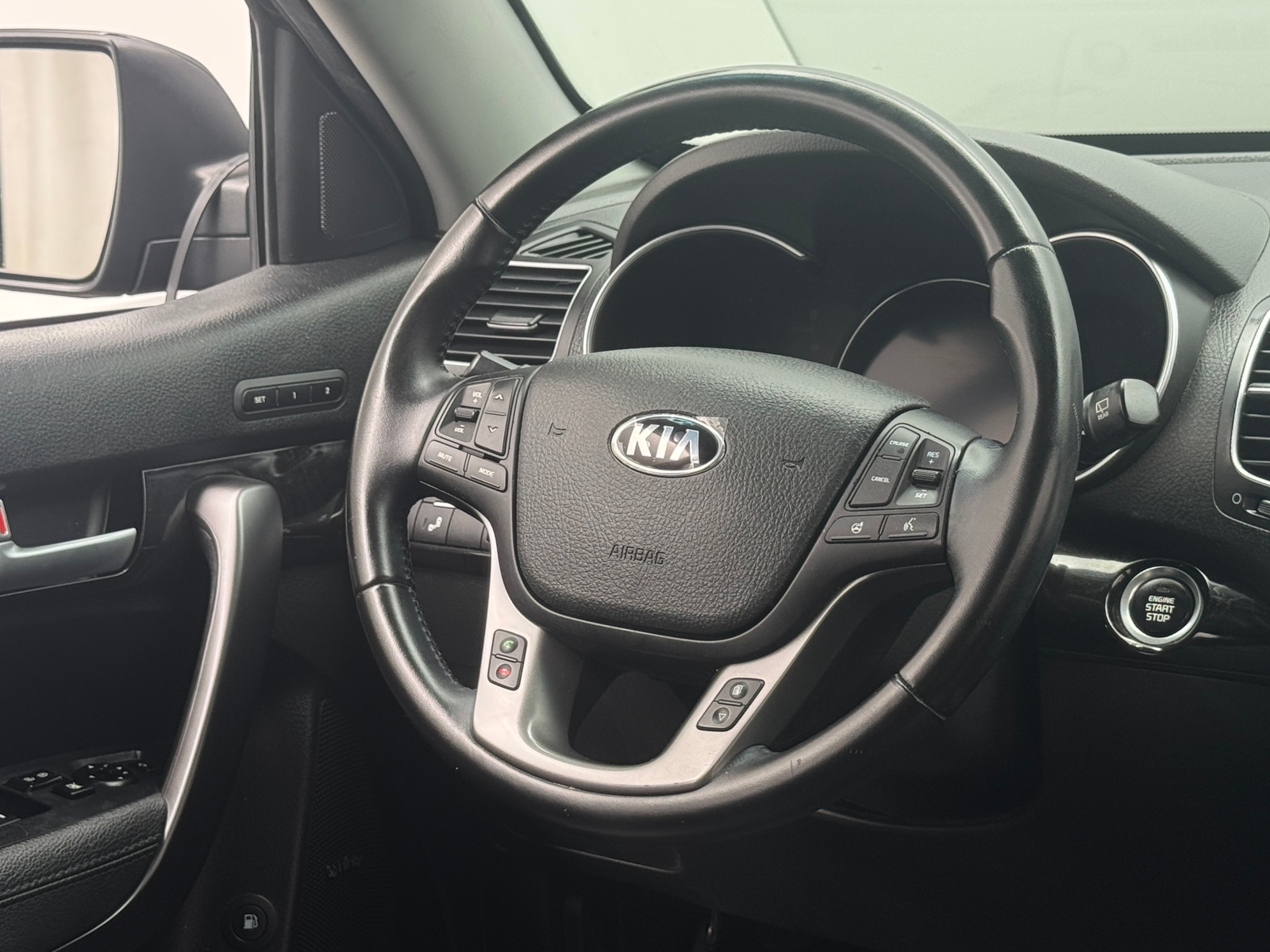 Thumbnail: 2015 Kia Sorento - 4