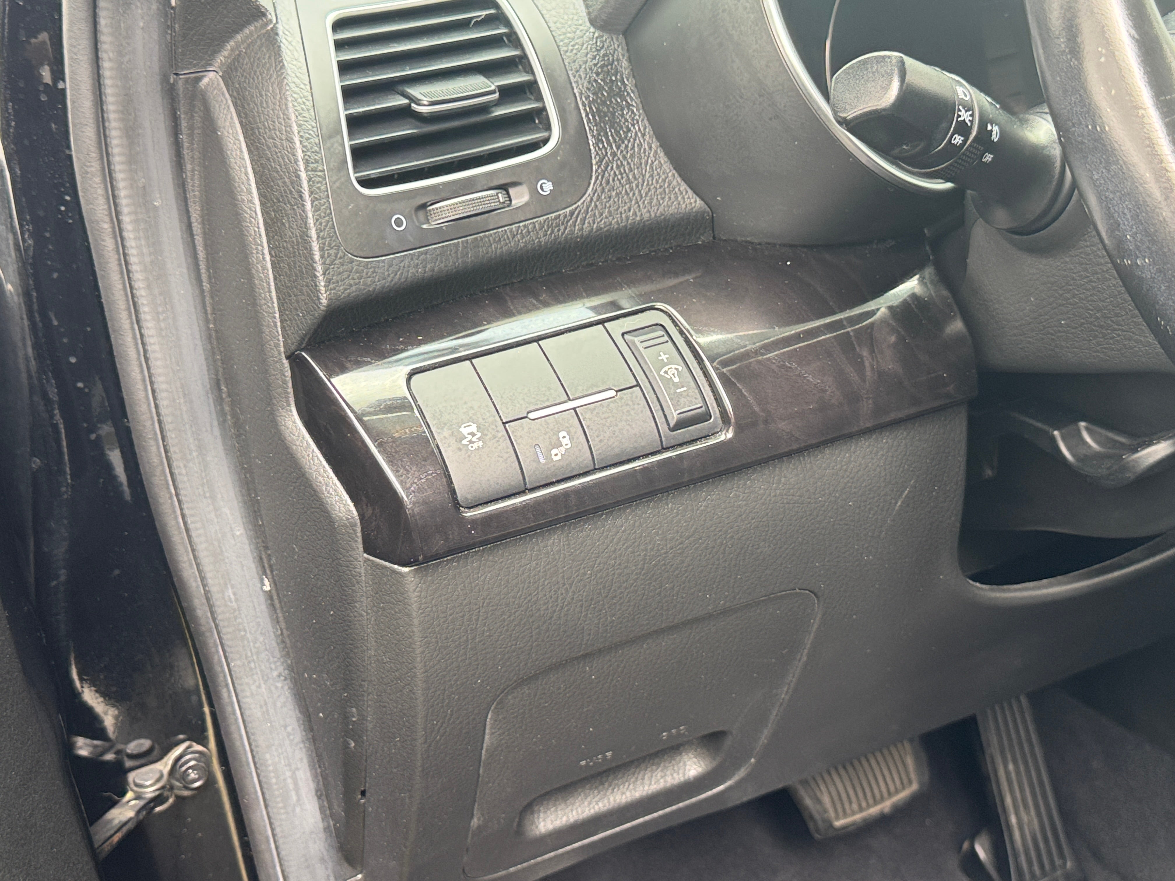 Used 2015 Kia Sorento EX with VIN 5XYKU4A79FG554608 for sale in Pewaukee, WI