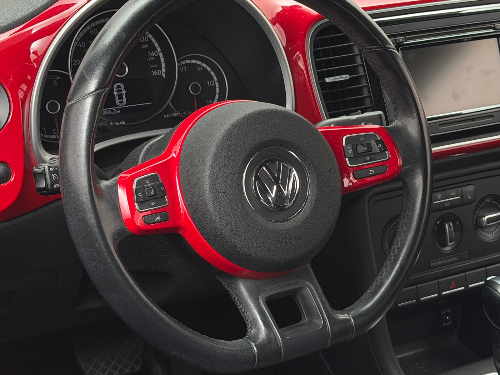 Thumbnail: 2013 Volkswagen Beetle - 3
