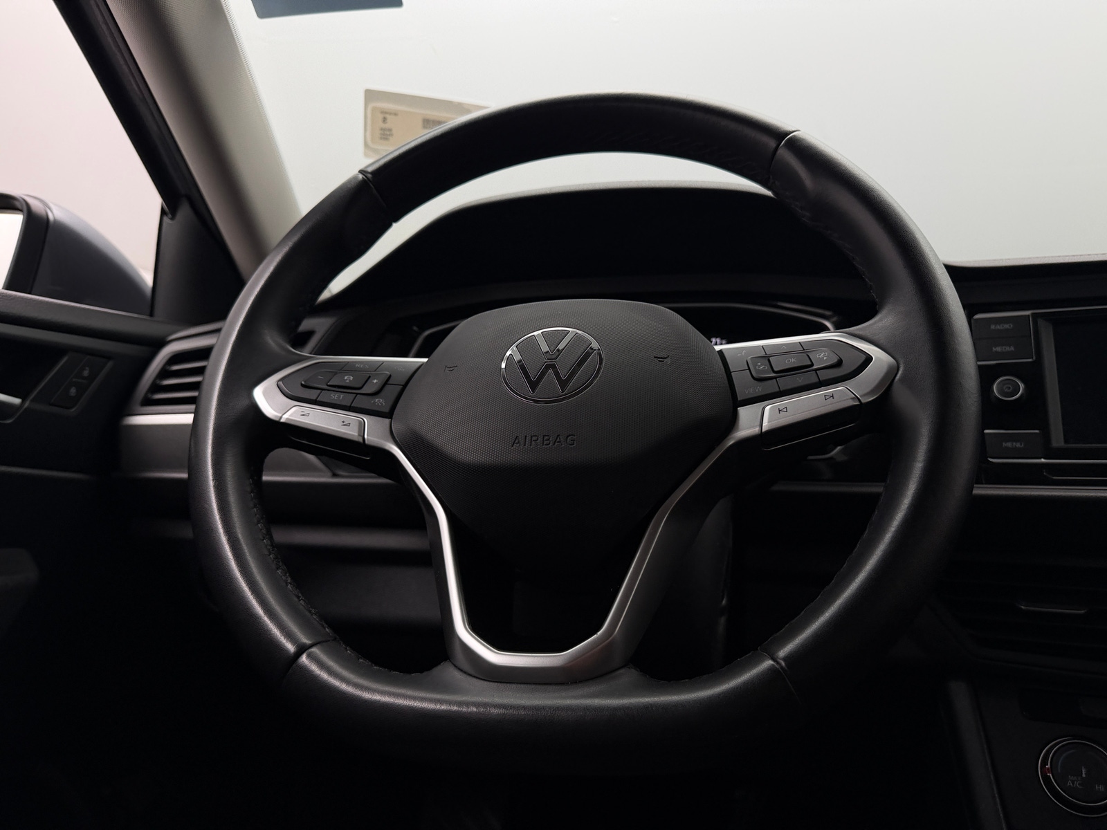 Thumbnail: 2024 Volkswagen Jetta - 5