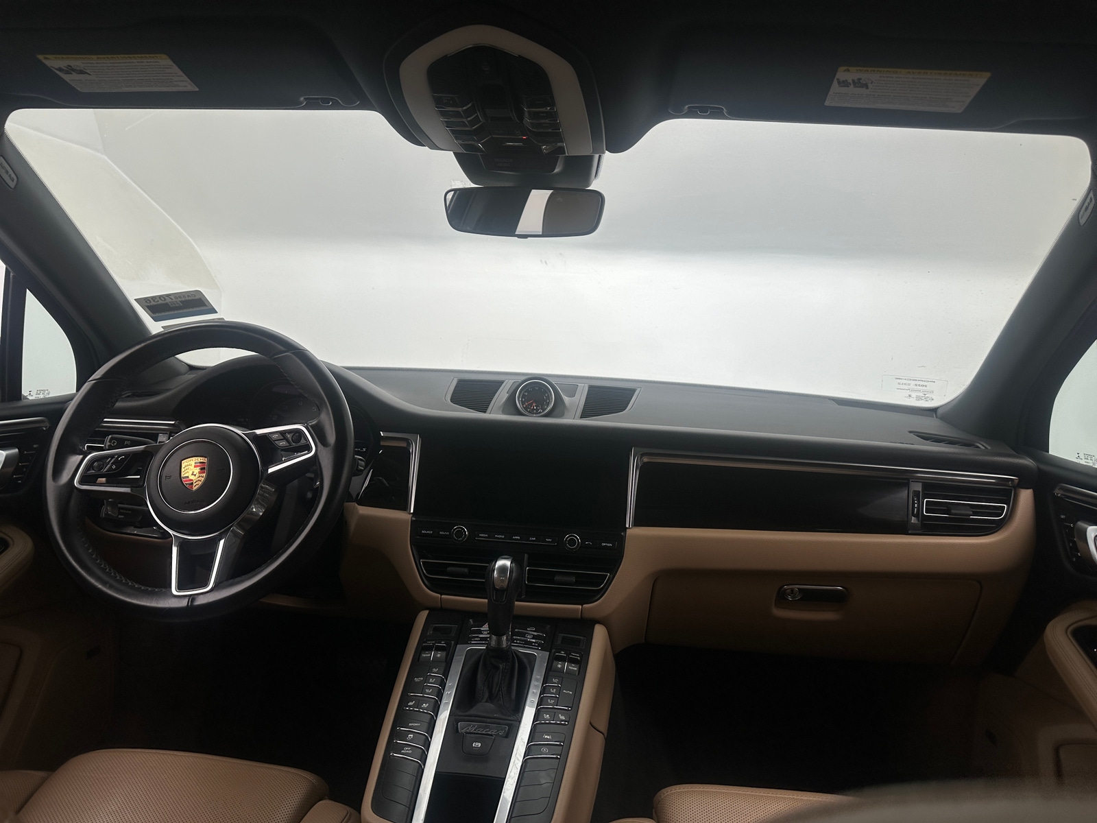Thumbnail: 2020 Porsche Macan - 2