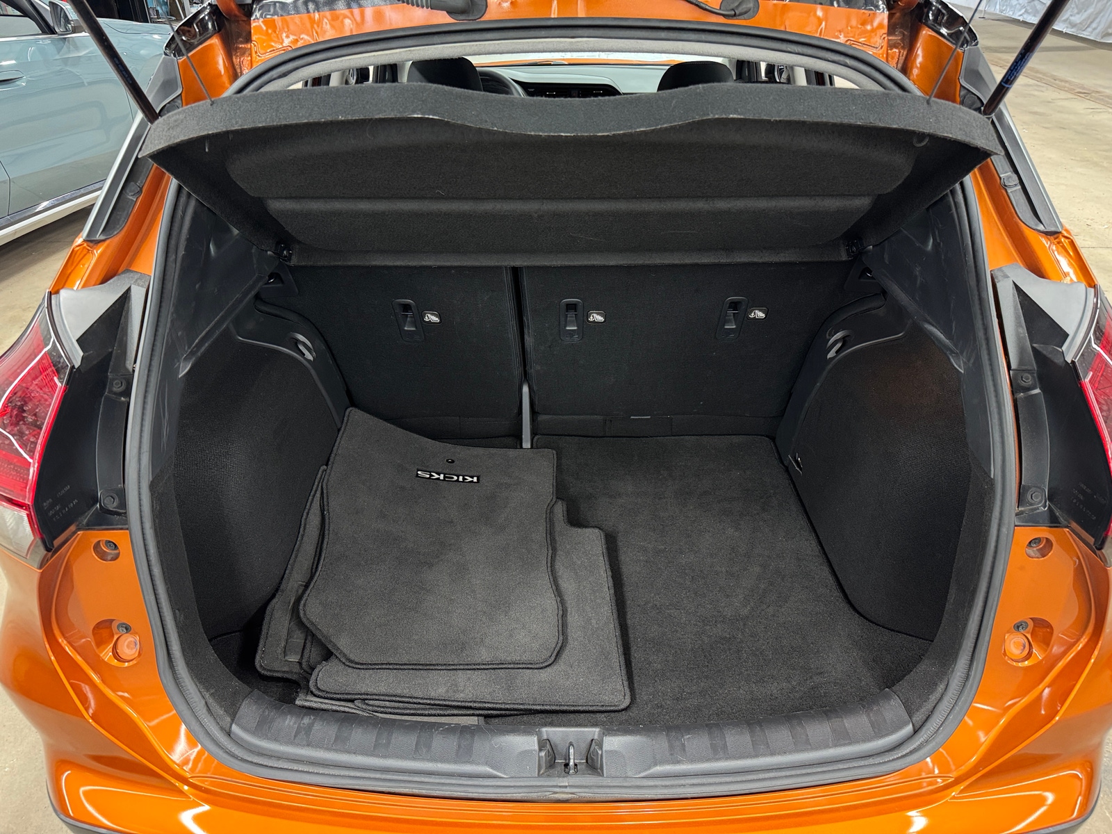 Thumbnail: 2021 Nissan Kicks - 7