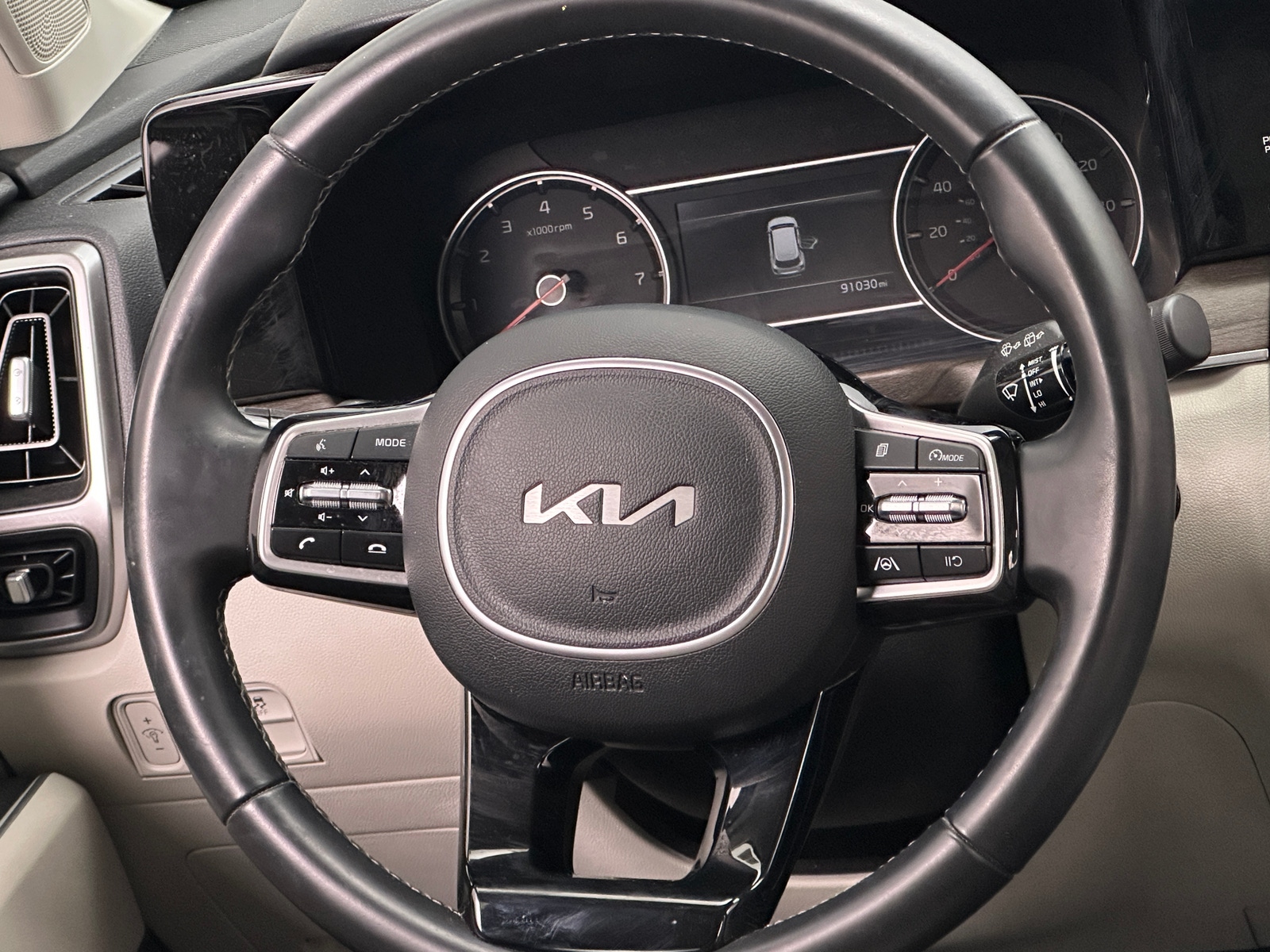 Thumbnail: 2022 Kia Sorento - 4