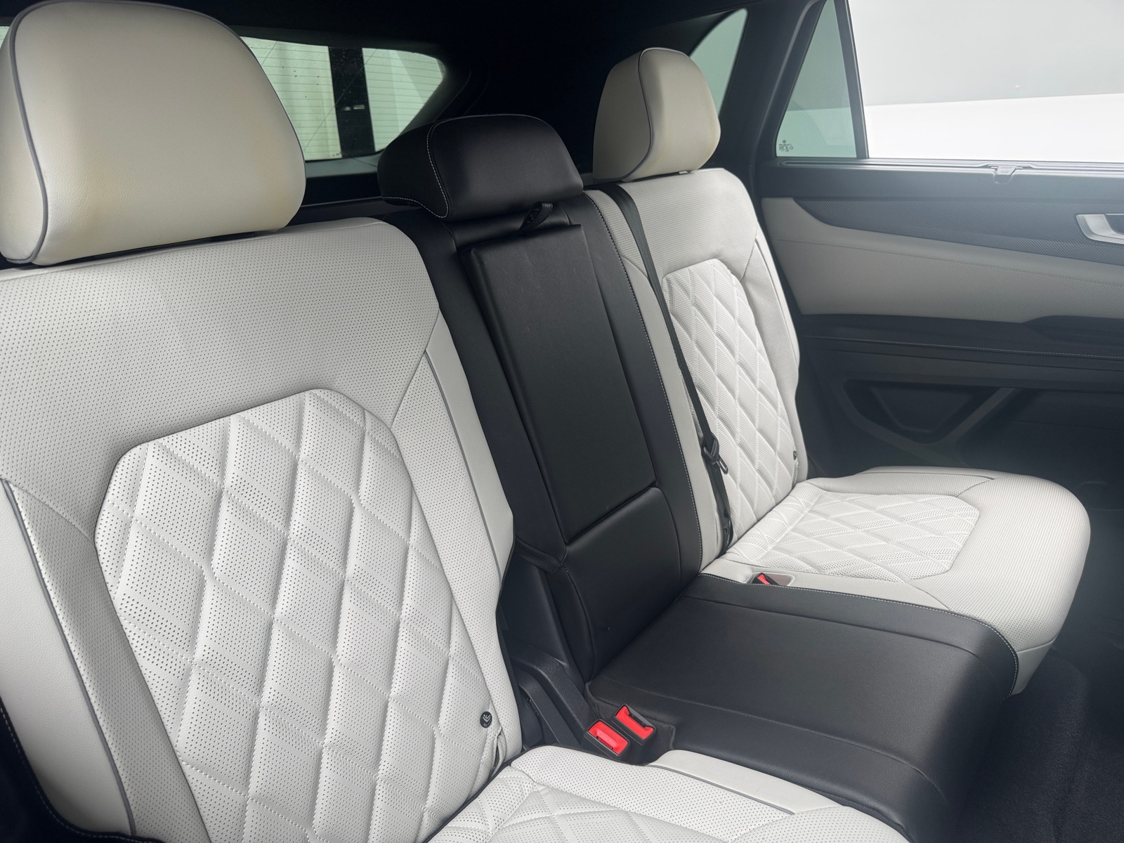 Thumbnail: 2024 Volkswagen Atlas - 5