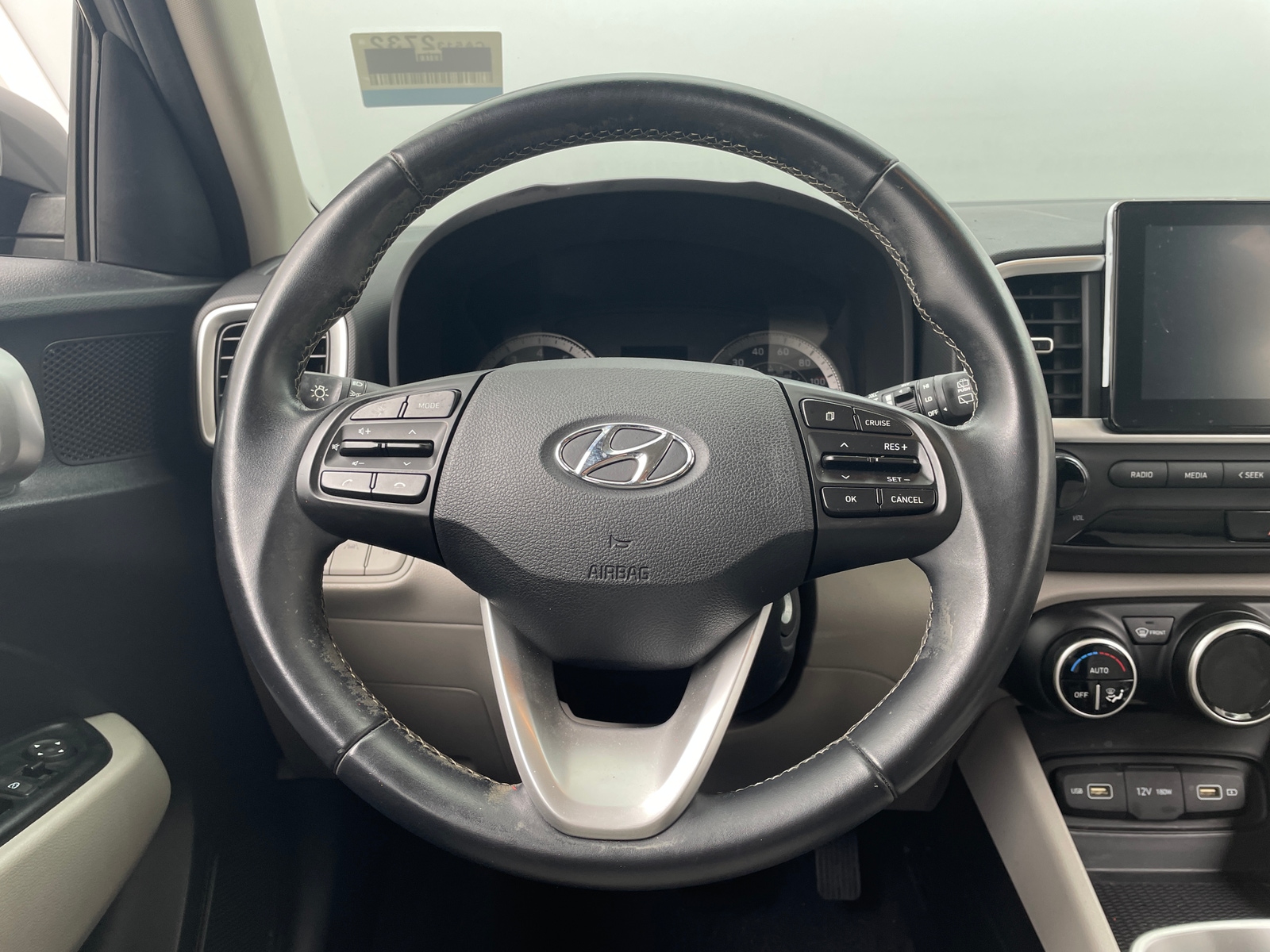 Thumbnail: 2022 Hyundai Venue - 5