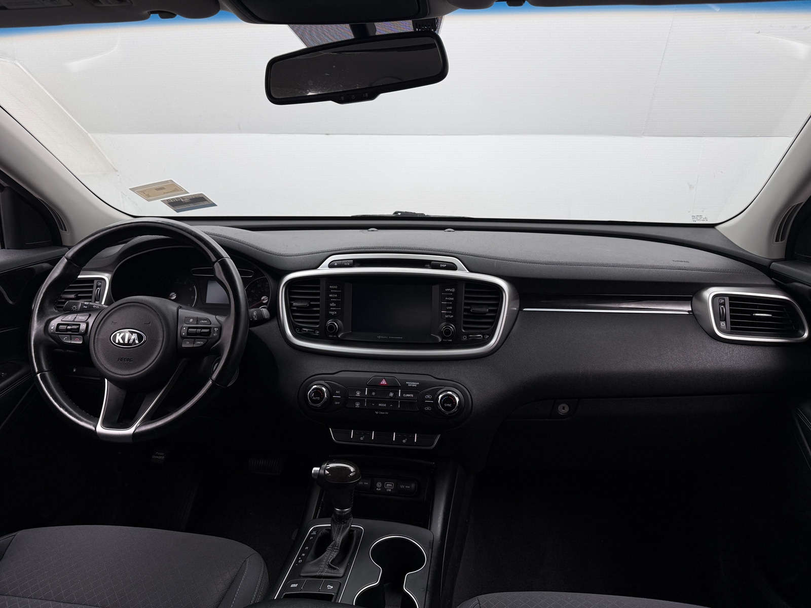 Thumbnail: 2018 Kia Sorento - 3