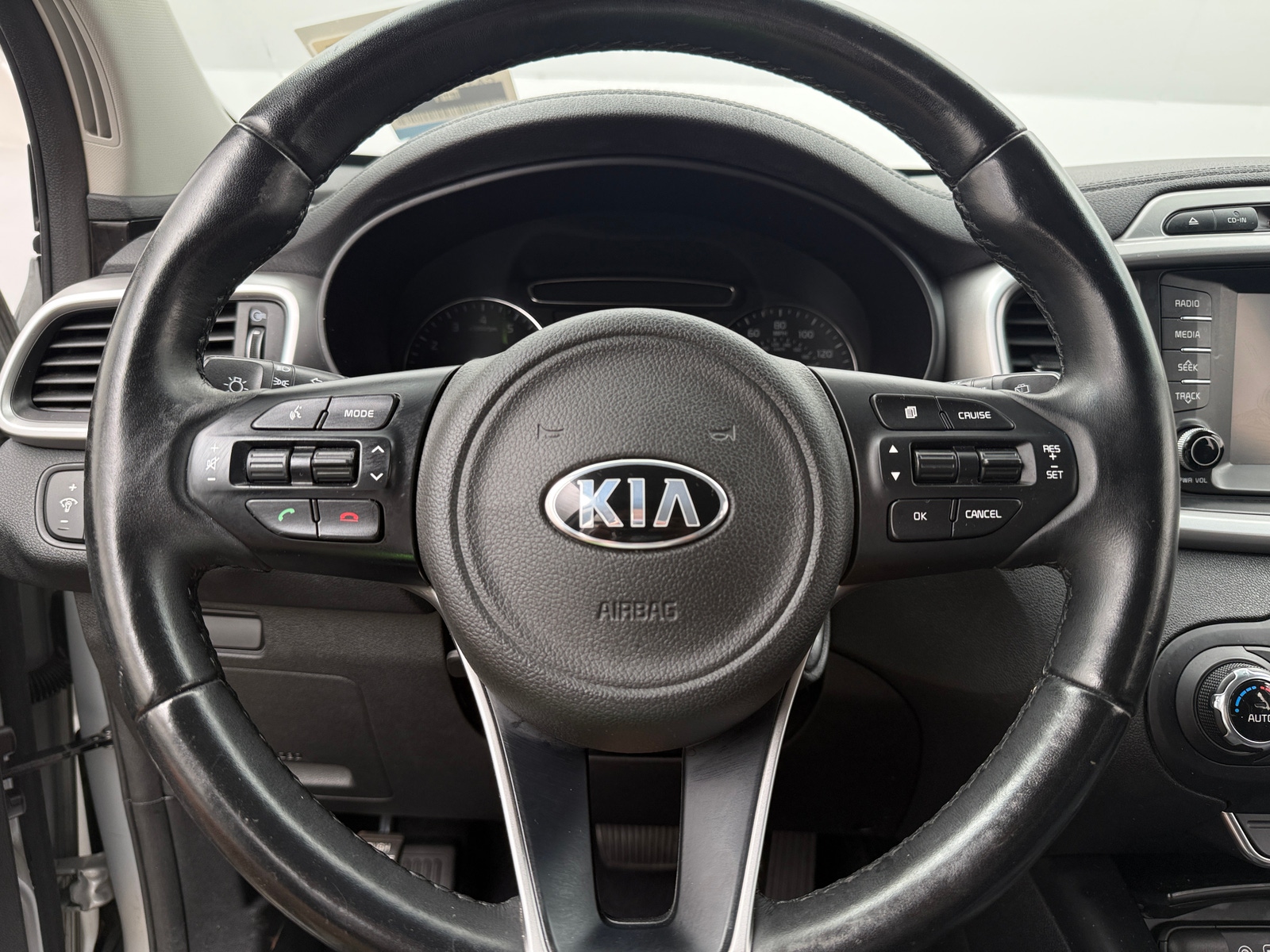Thumbnail: 2018 Kia Sorento - 5