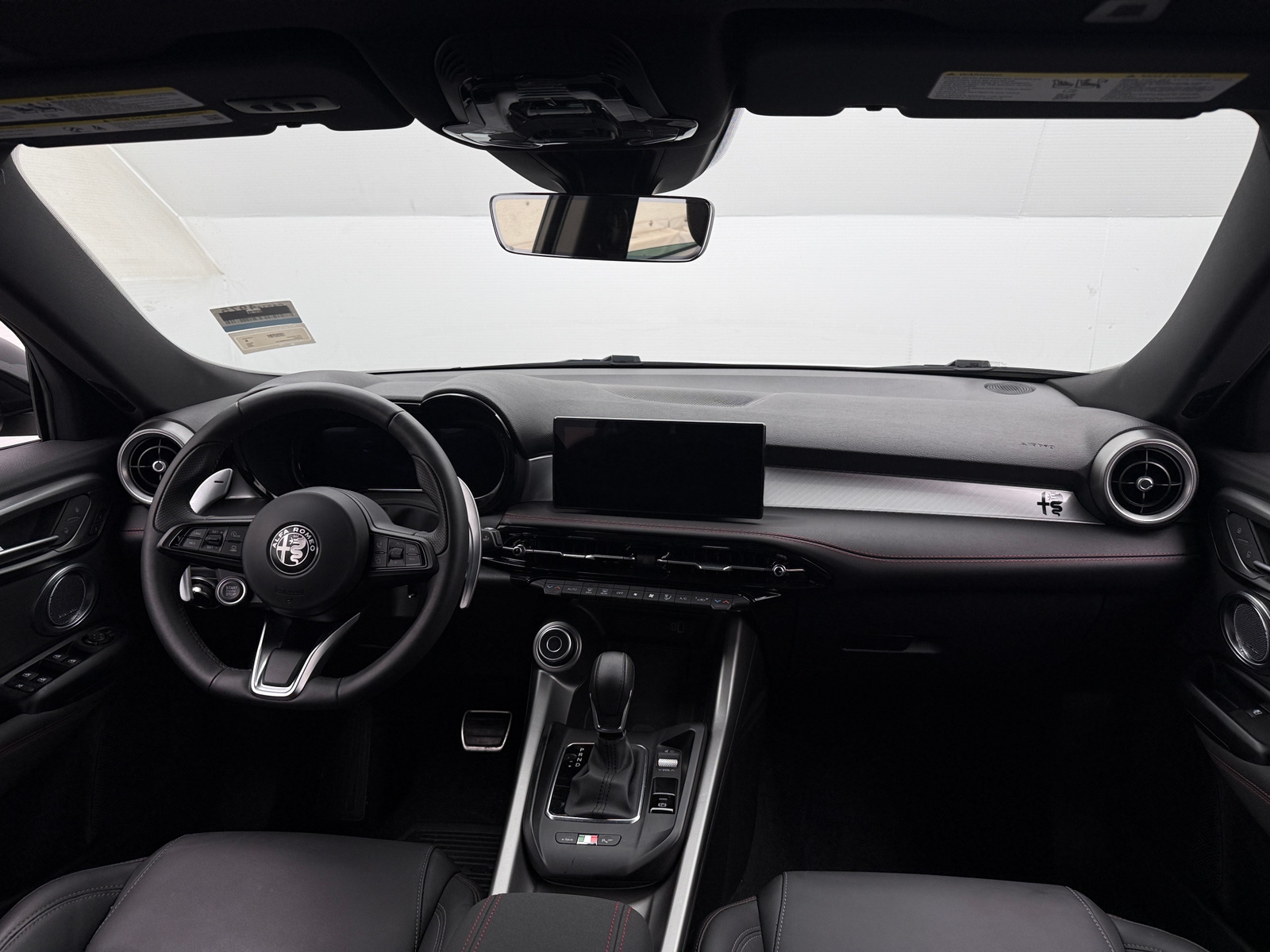 Thumbnail: 2025 Alfa Romeo Tonale - 3