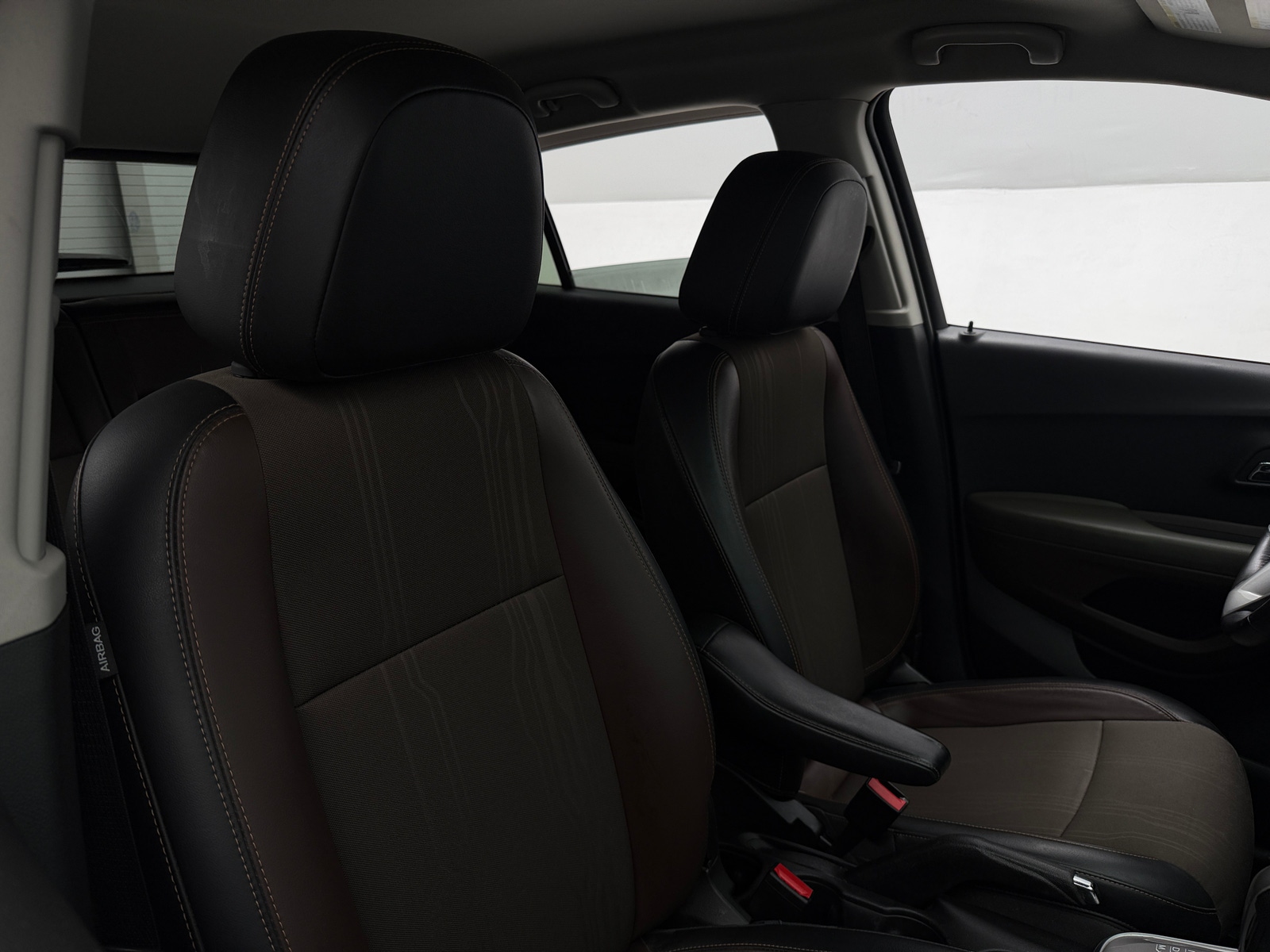 Thumbnail: 2016 Chevrolet Trax - 2