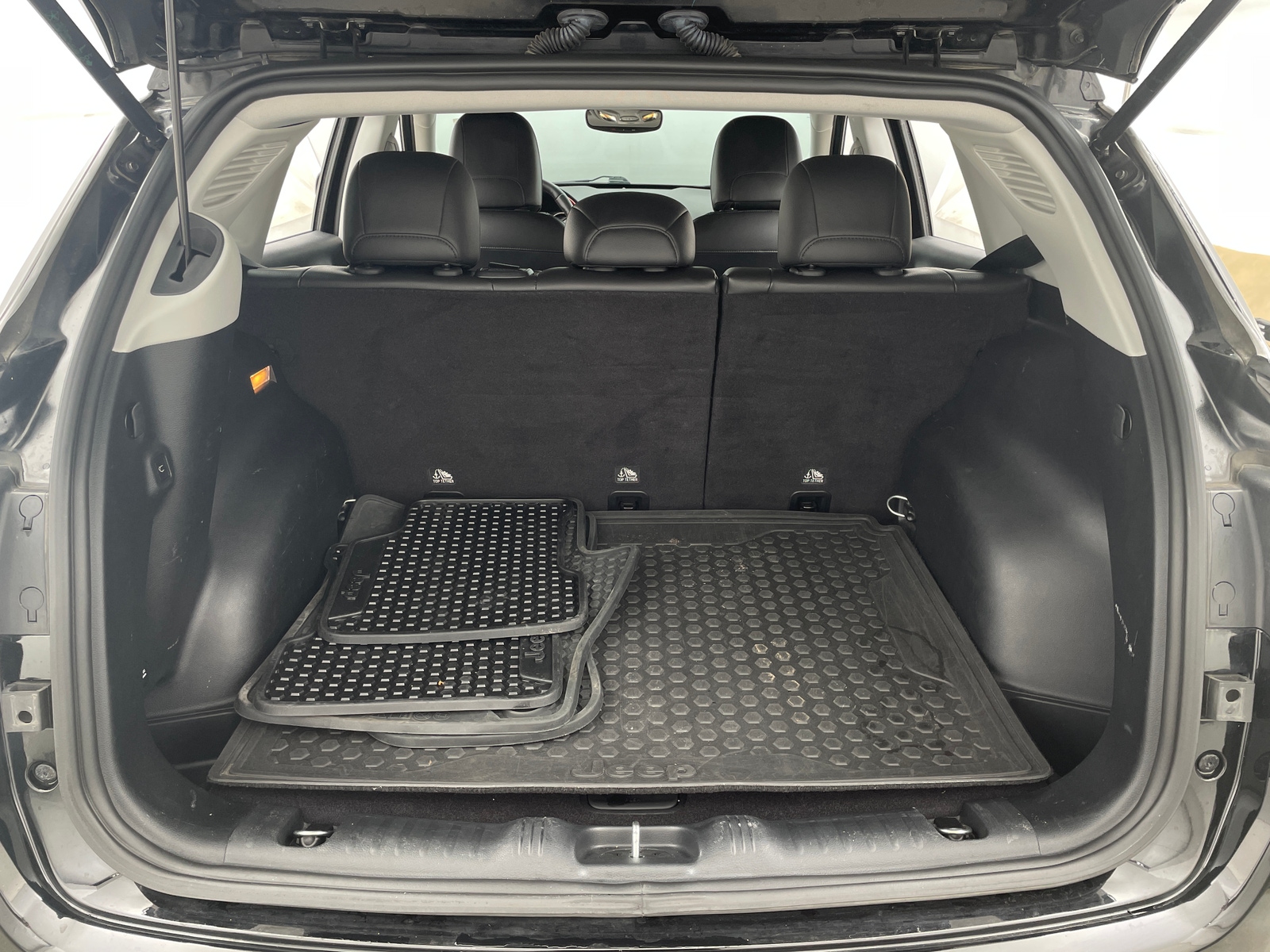 Thumbnail: 2018 Jeep Compass - 7