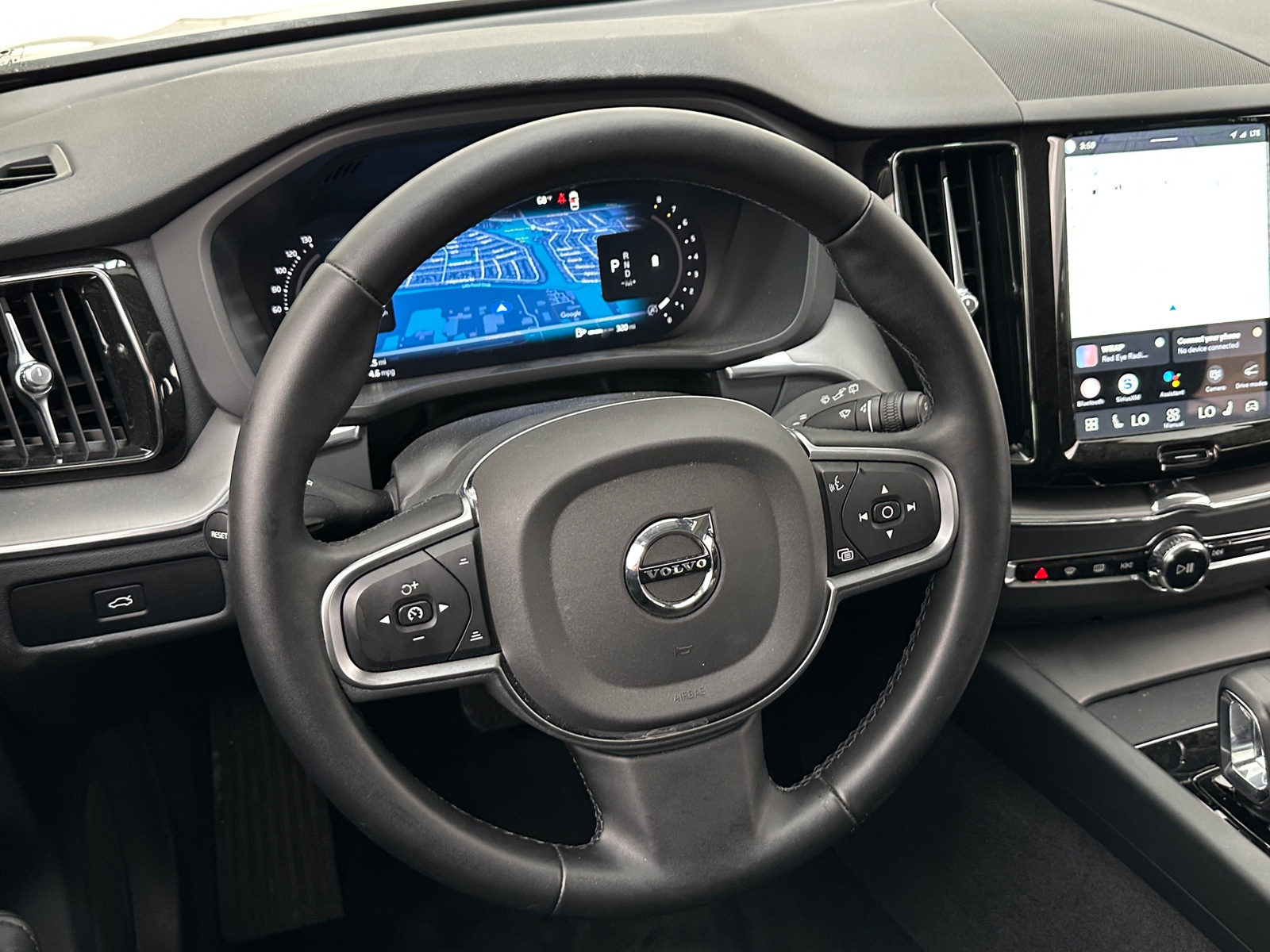 Thumbnail: 2025 Volvo XC60 - 5