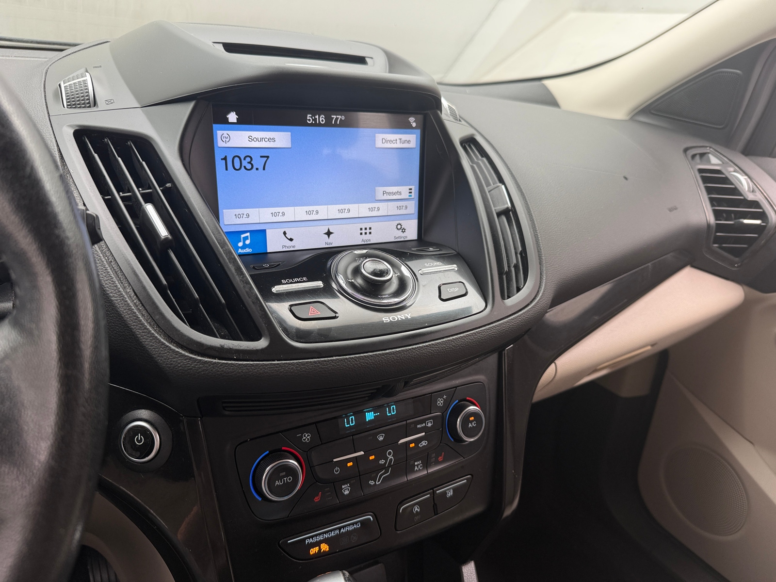 Thumbnail: 2017 Ford Escape - 3