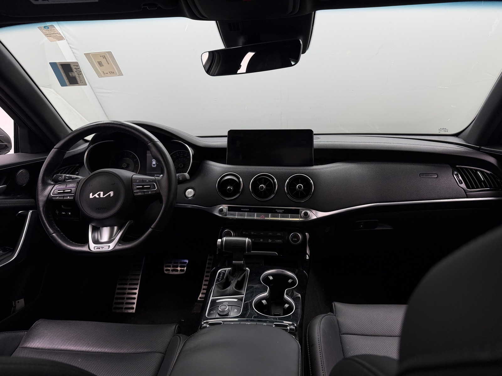 Thumbnail: 2023 Kia Stinger - 2
