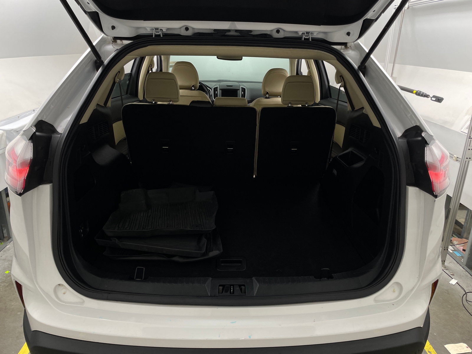 Thumbnail: 2019 Ford Edge - 7