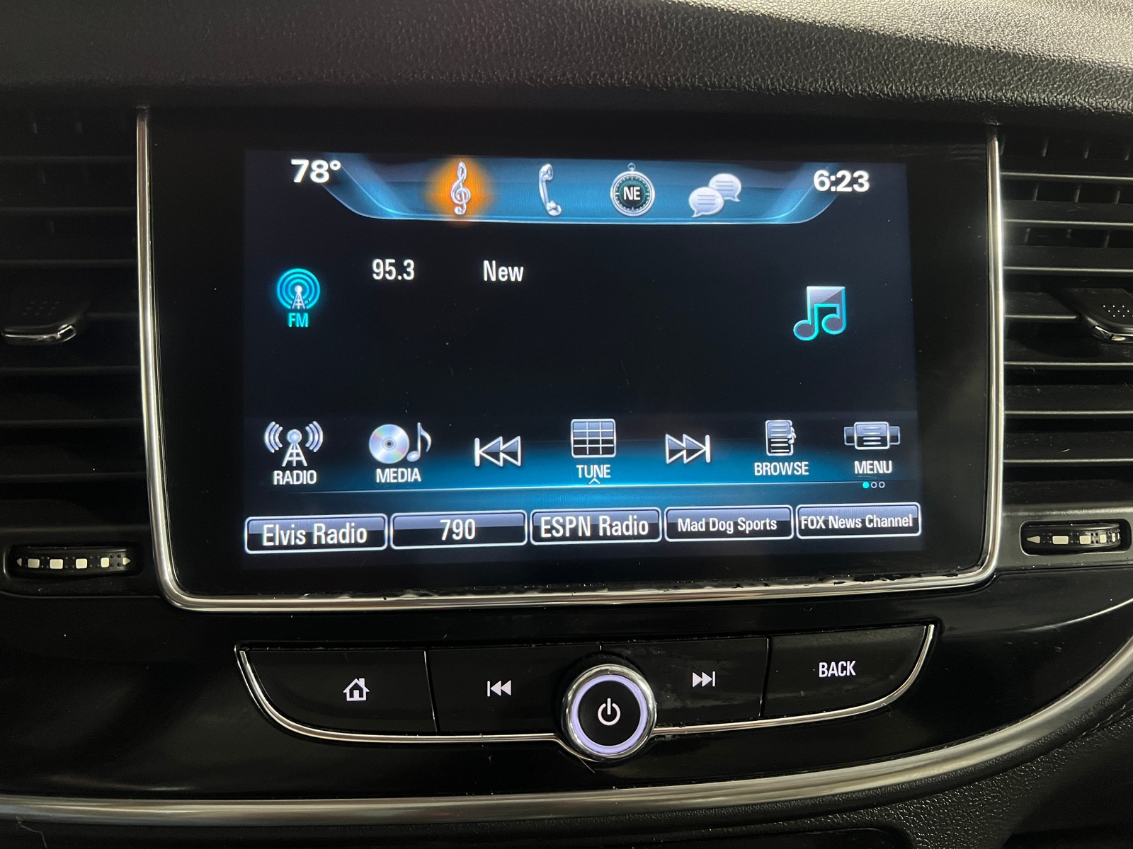 Thumbnail: 2017 Buick Encore - 3