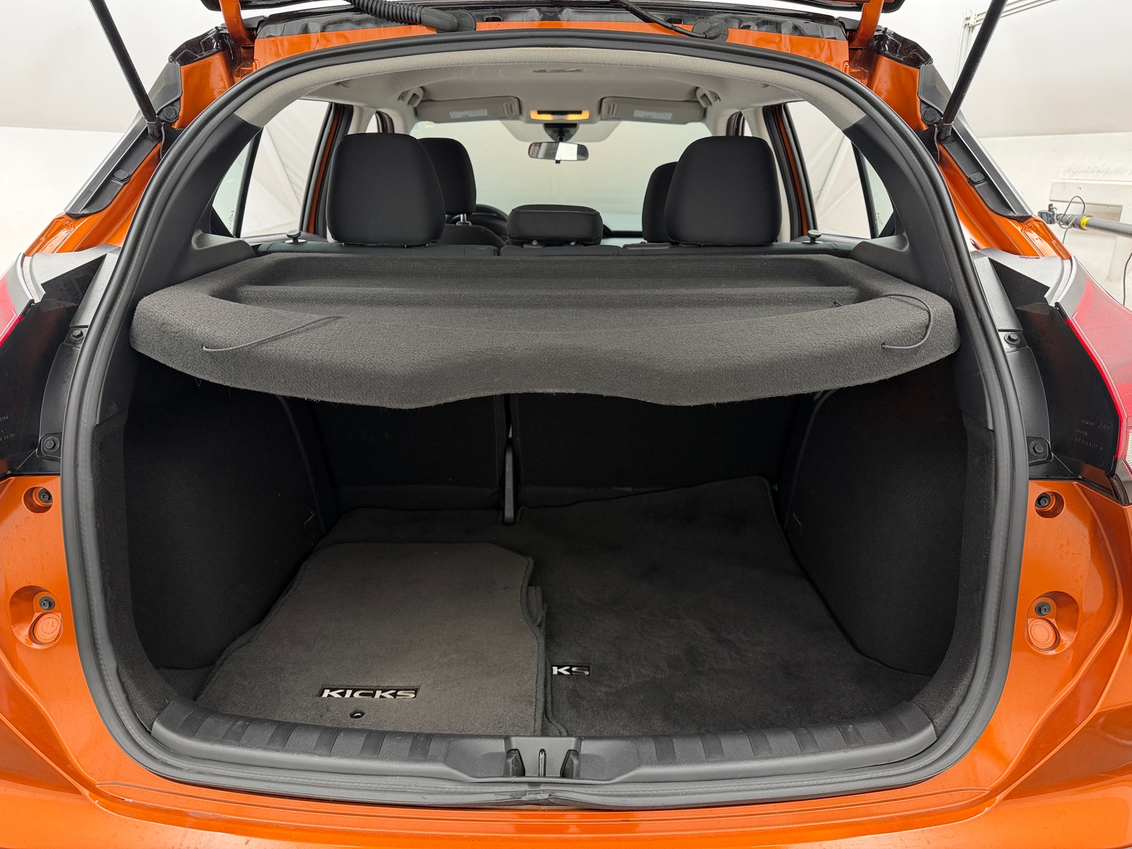 Thumbnail: 2023 Nissan Kicks - 7