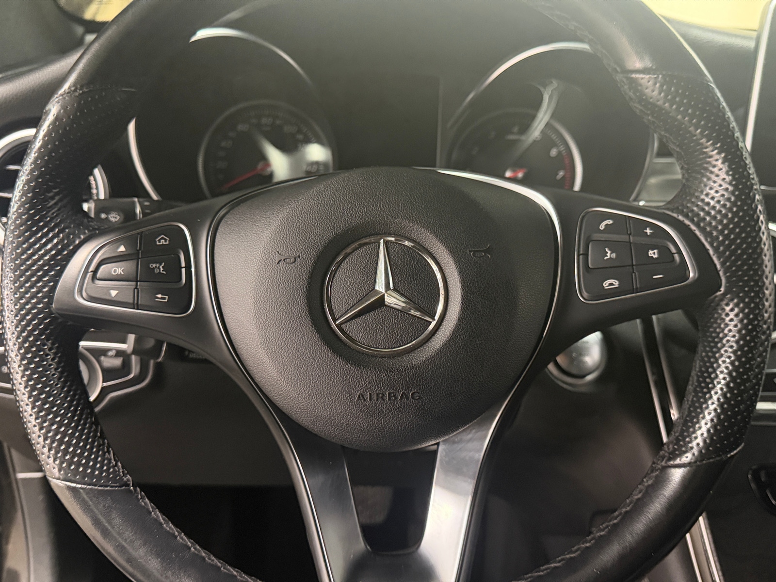 Thumbnail: 2019 Mercedes-Benz GLC - 4