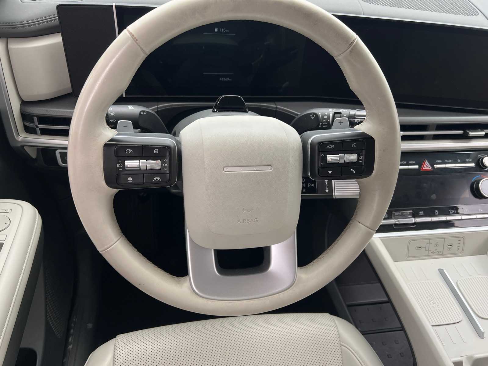 Thumbnail: 2025 Hyundai Santa Fe - 4