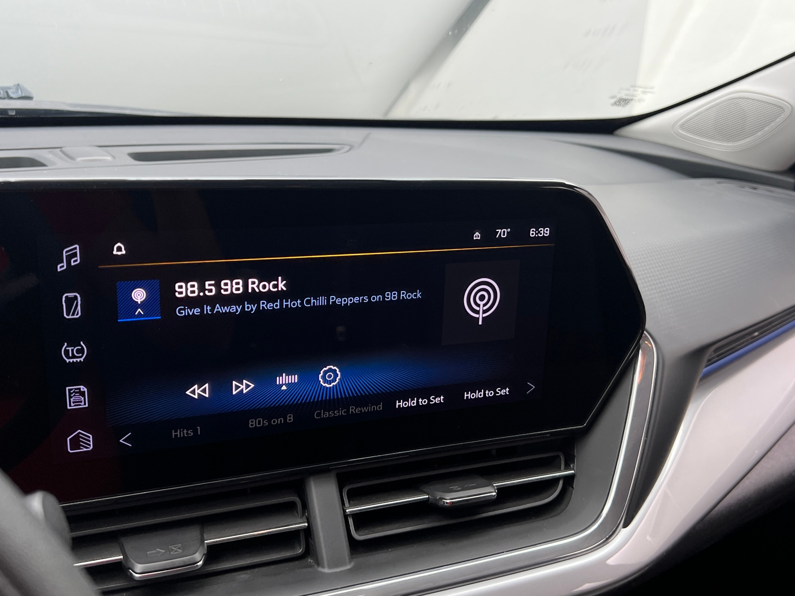 Thumbnail: 2025 Chevrolet Trax - 4