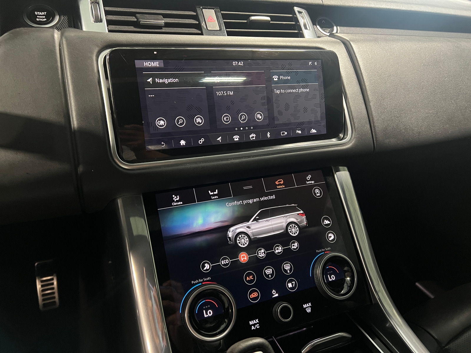 Thumbnail: 2020 Land Rover Range Rover Sport - 3