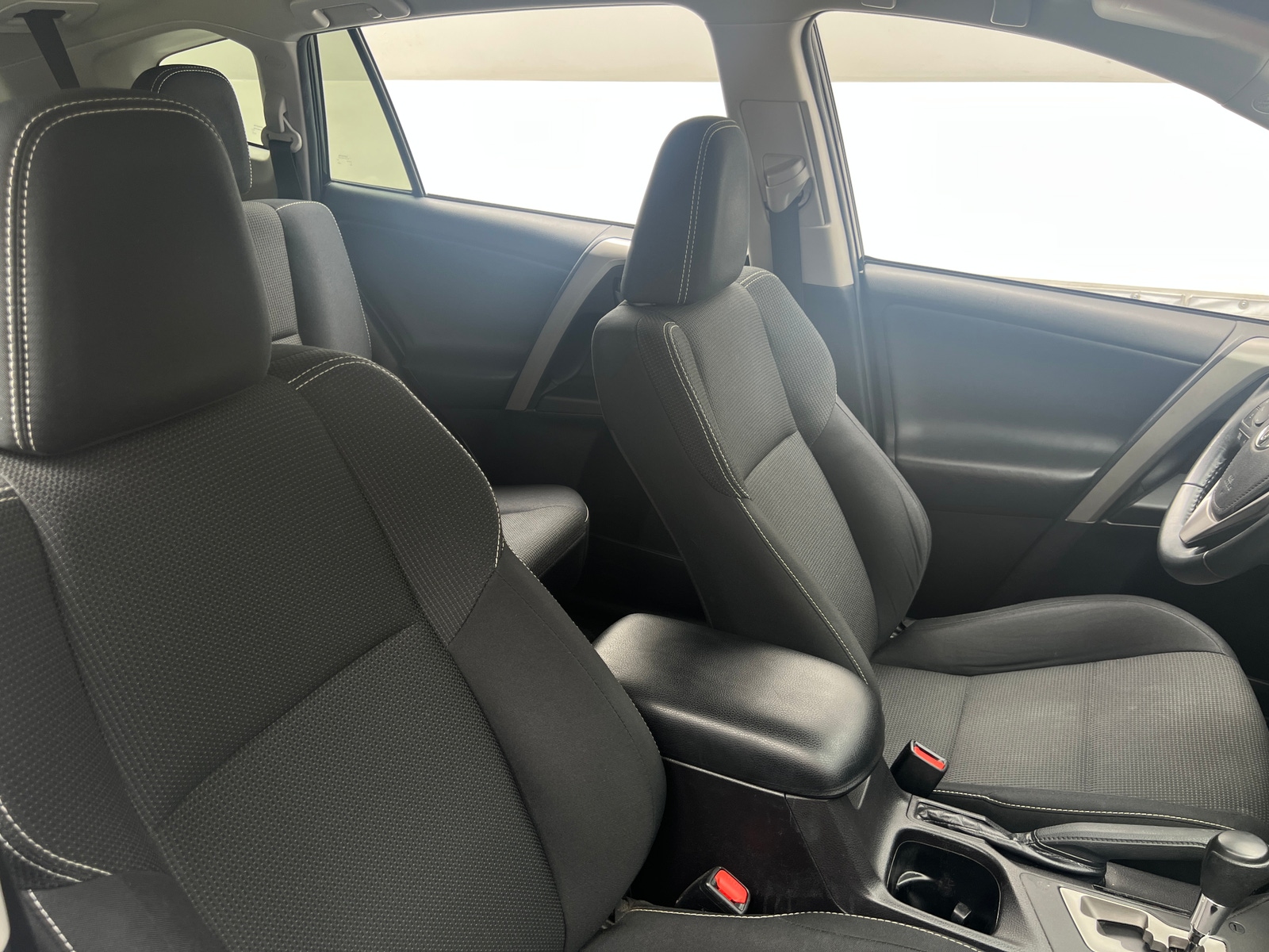 Thumbnail: 2017 Toyota RAV4 - 2