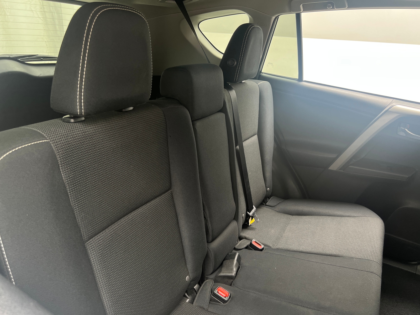 Thumbnail: 2017 Toyota RAV4 - 6