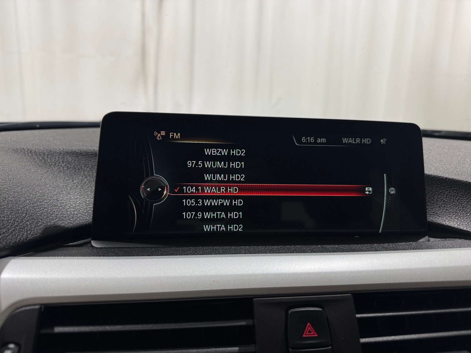Thumbnail: 2016 BMW 3 Series - 3