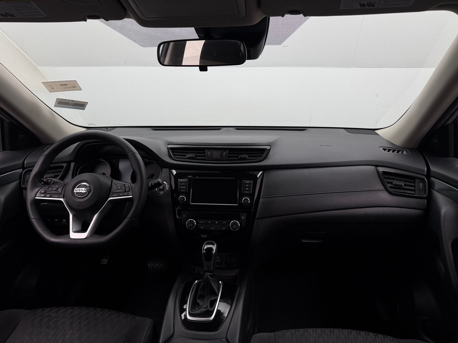 Thumbnail: 2019 Nissan Rogue - 3