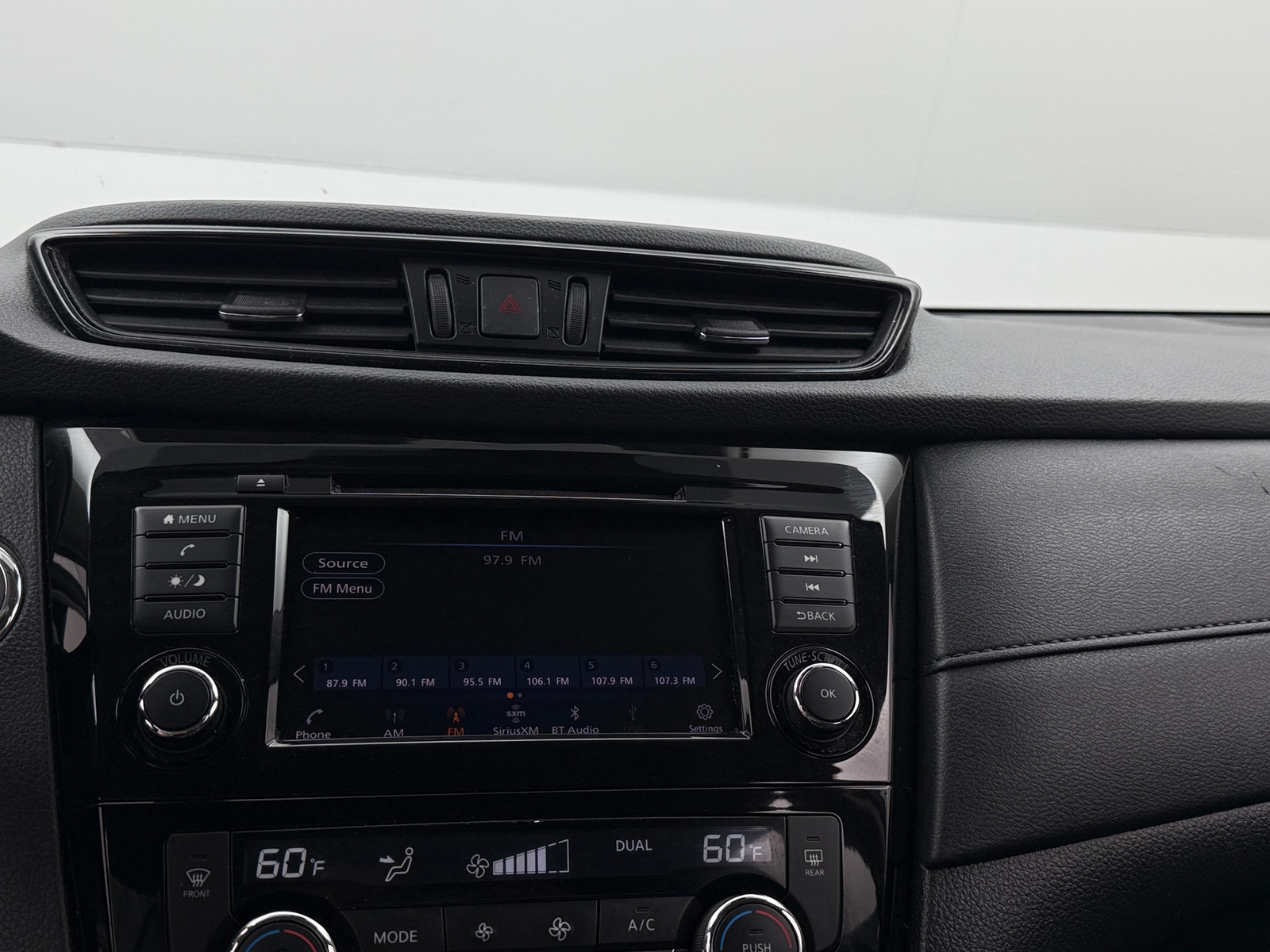 Thumbnail: 2019 Nissan Rogue - 4