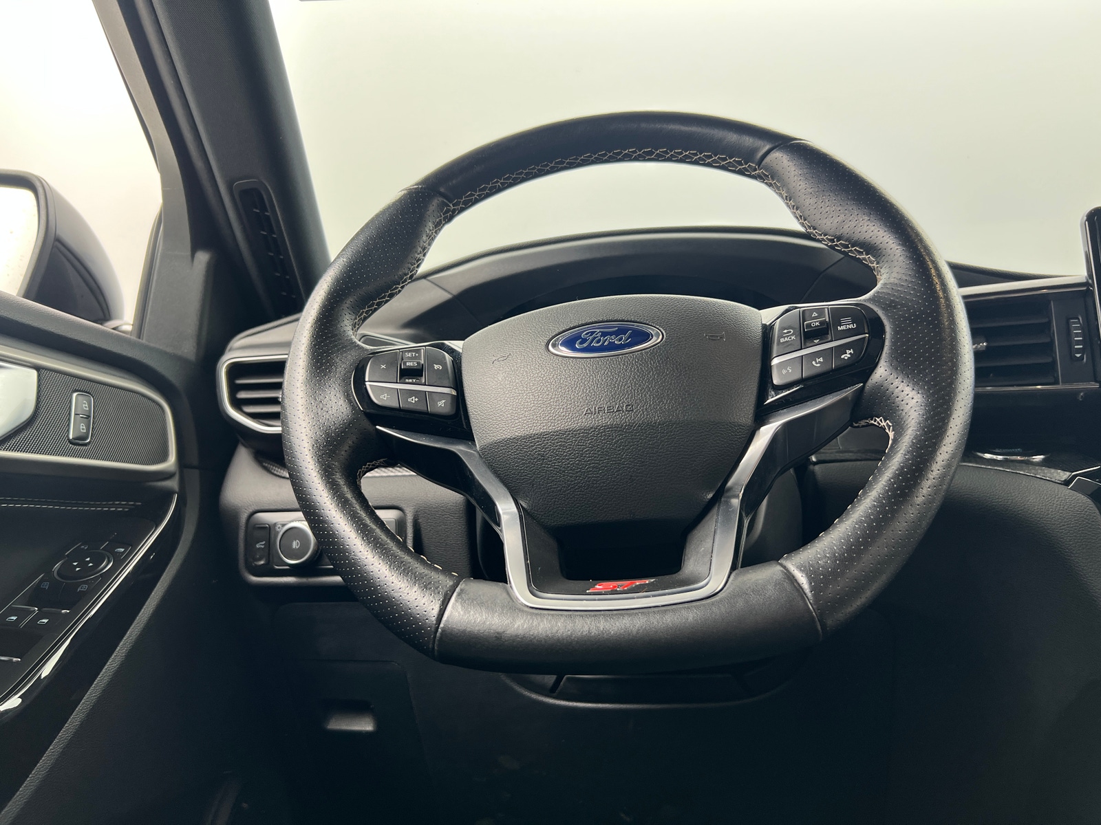 Thumbnail: 2022 Ford Explorer - 4